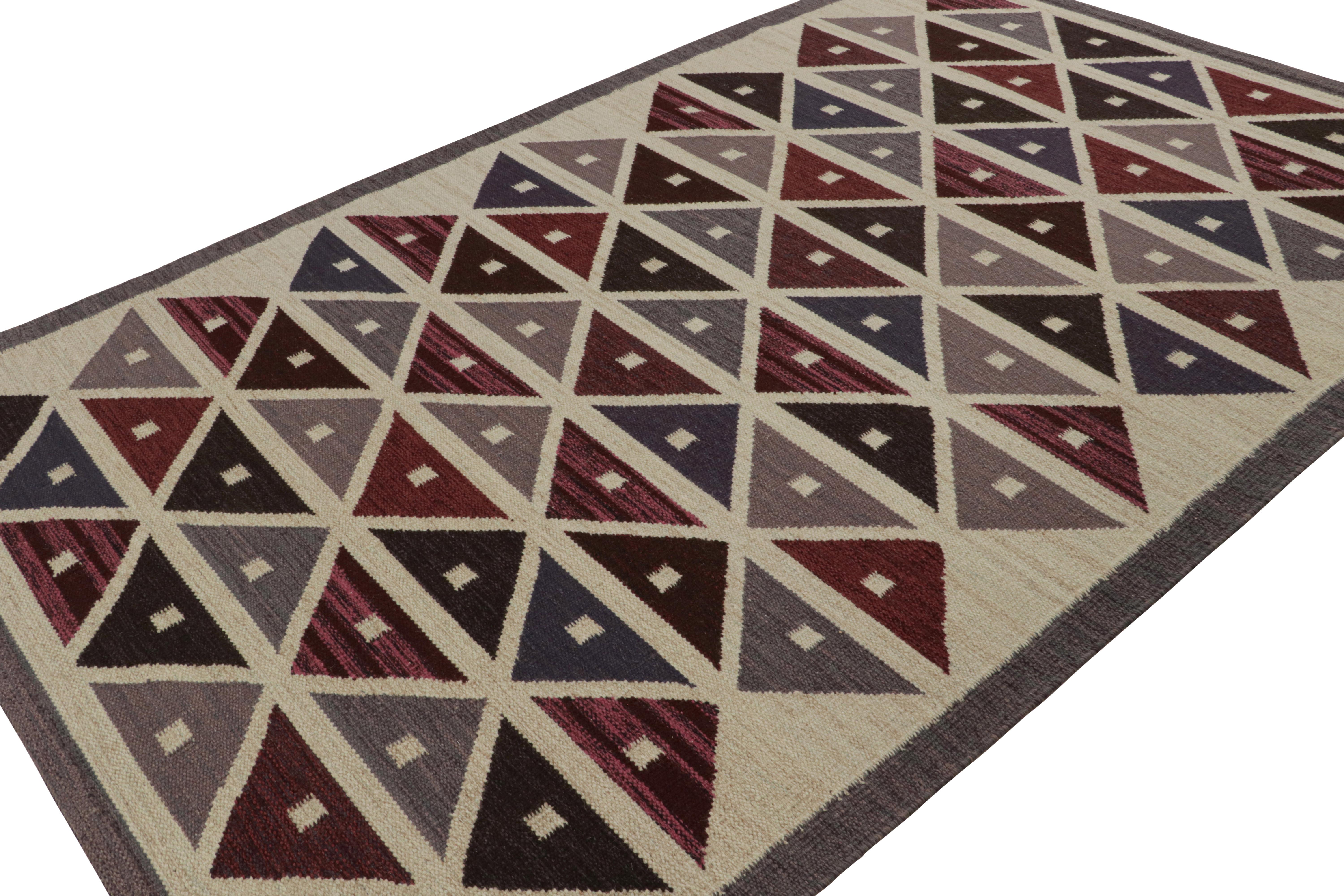 This 6x10 Kilim rug is from the flatweave line in the Scandinavian rug collection by Rug & Kilim. Handwoven in wool, cotton and natural yarns, its design is a modern take on Rollakhan and Rya rugs in the Swedish Deco style. 

On the design: