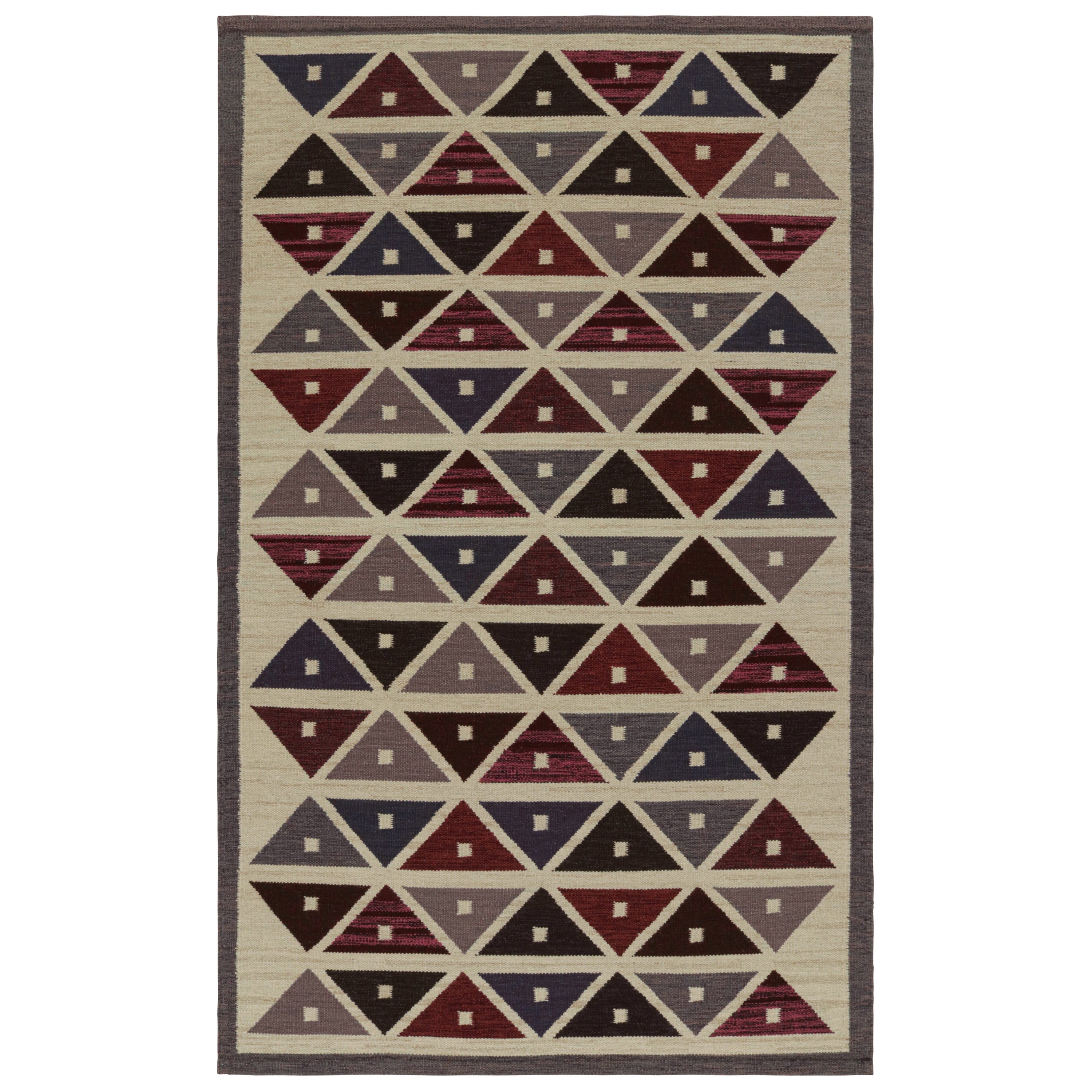 Rug & Kilim's Scandinavian Style Kilim Rug, in Beige, with Geometric Patterns (tapis de style scandinave à motifs géométriques) en vente