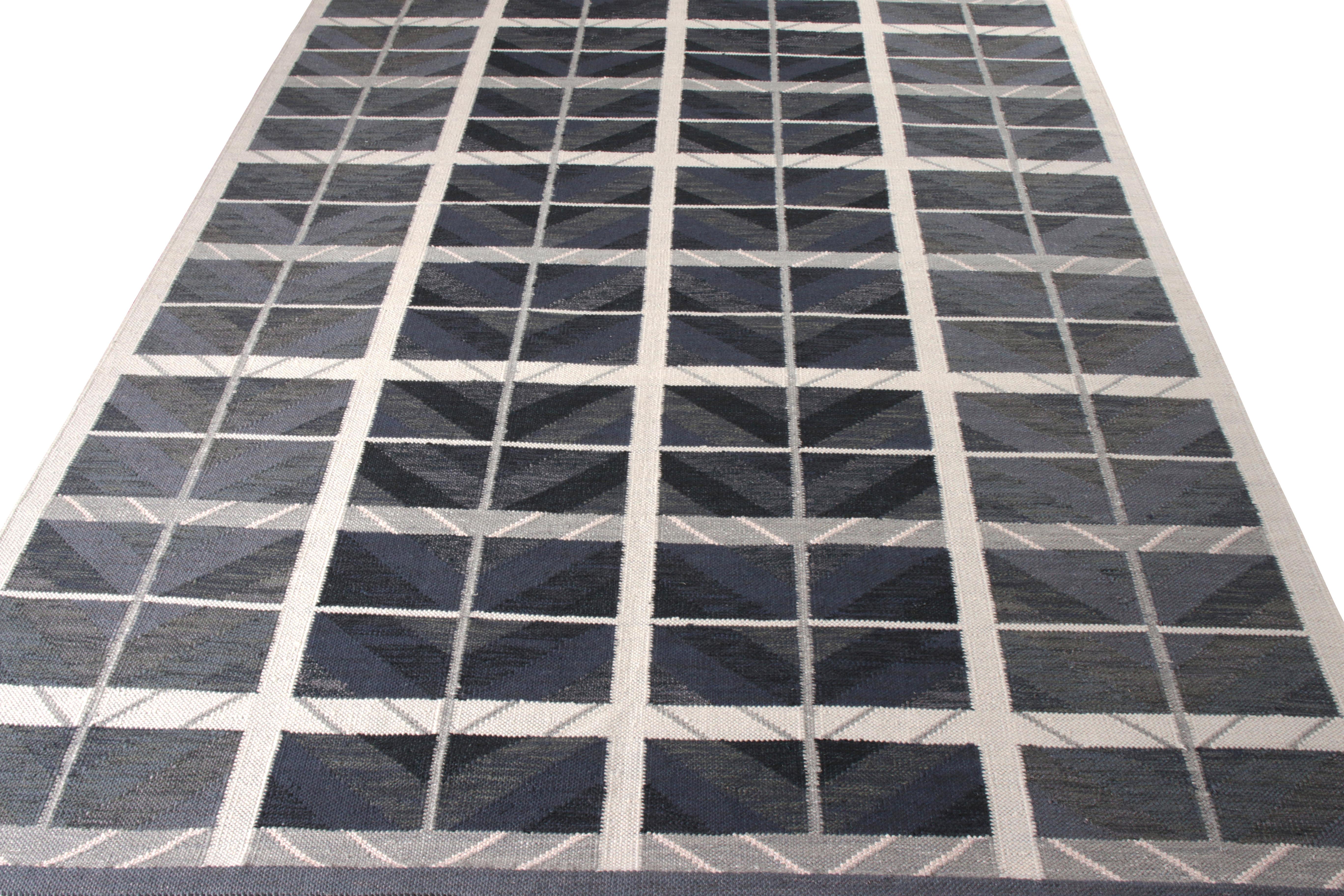 Dieser 9 x 12 Kilim-Teppich ist Teil der skandinavischen Kollektion von Rug & Kilim. Dieser handgewebte Wollteppich ist eine Hommage an die schwedische Moderne mit einem neuen großflächigen geometrischen Muster, das an die Designinspirationen aus
