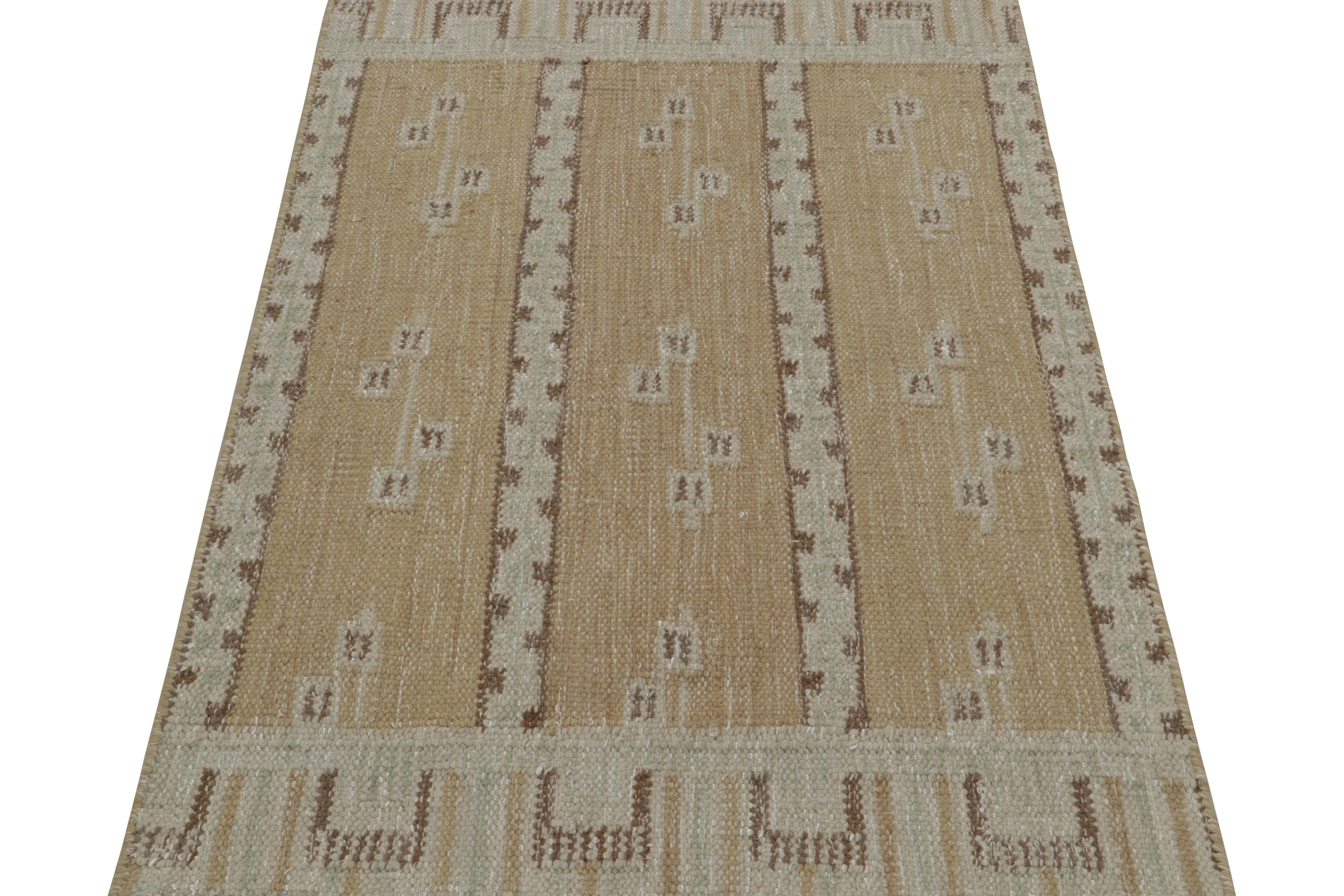 Moderne Rug & Kilim's Scandinavian Style Kilim Rug in Brown with Geometric Patterns (tapis de style scandinave à motifs géométriques) en vente