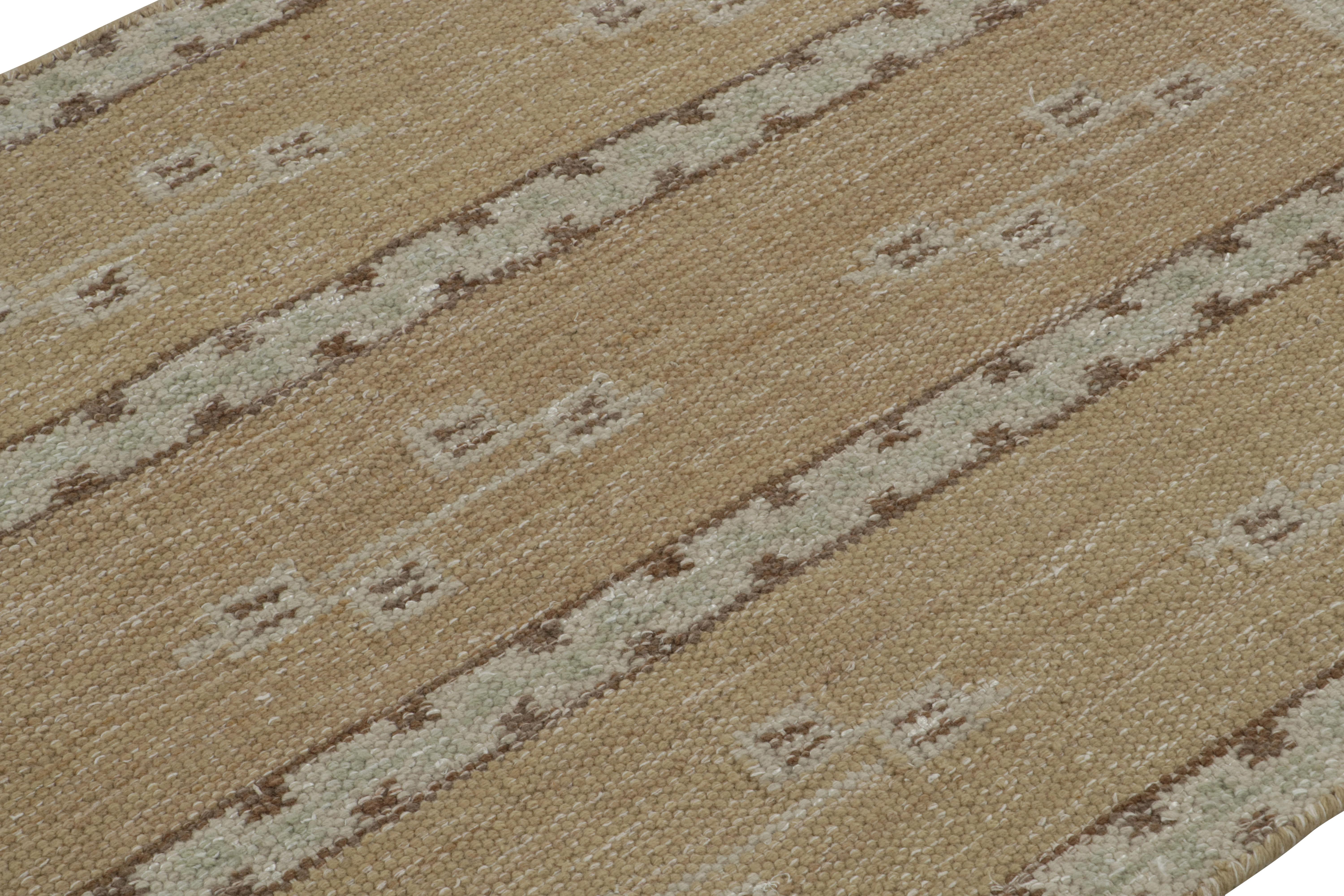 Indien Rug & Kilim's Scandinavian Style Kilim Rug in Brown with Geometric Patterns (tapis de style scandinave à motifs géométriques) en vente