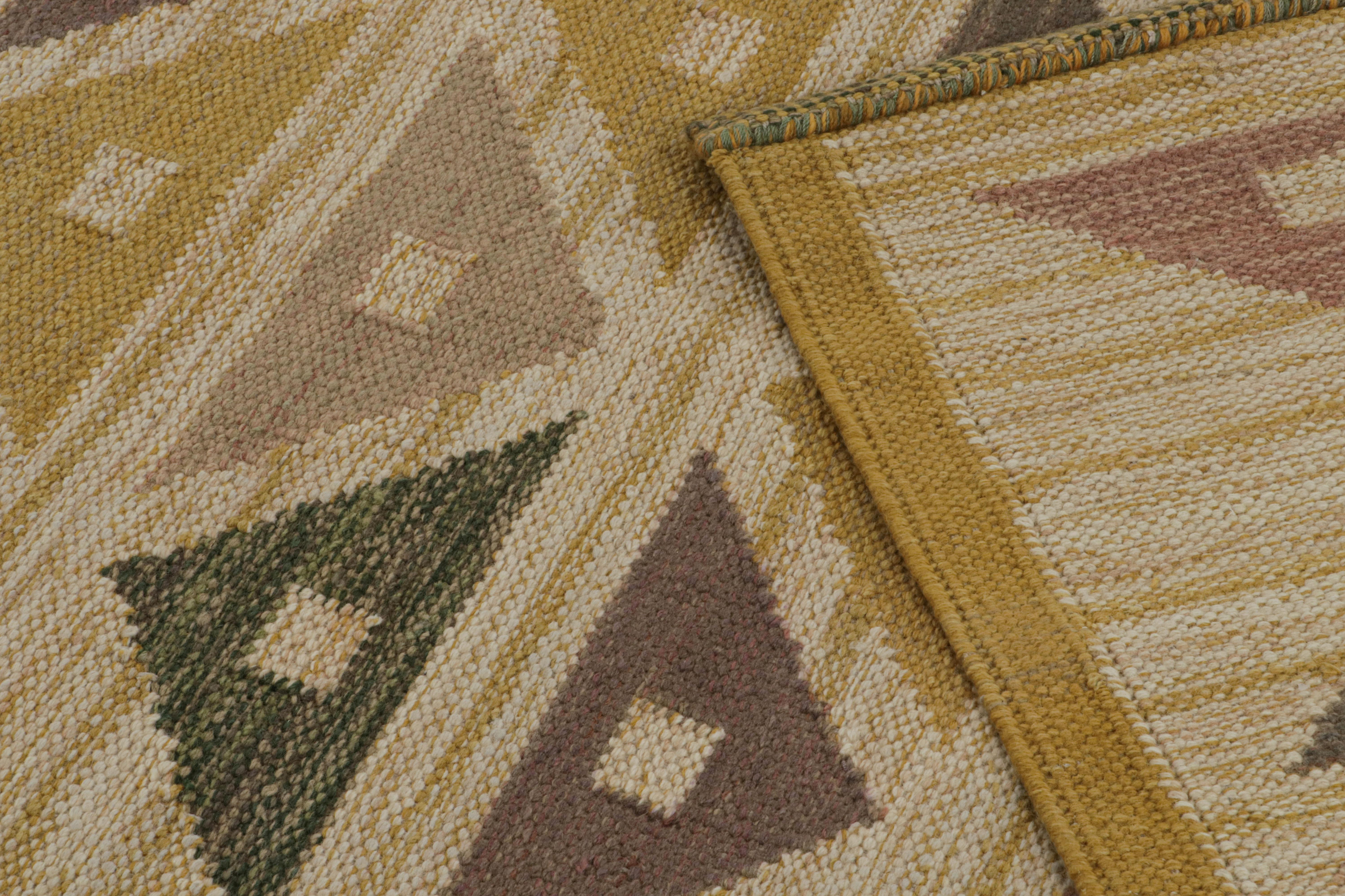 Contemporary Rug & Kilim’s Scandinavian style Kilim rug in Gold & Brown Geometric Patterns For Sale