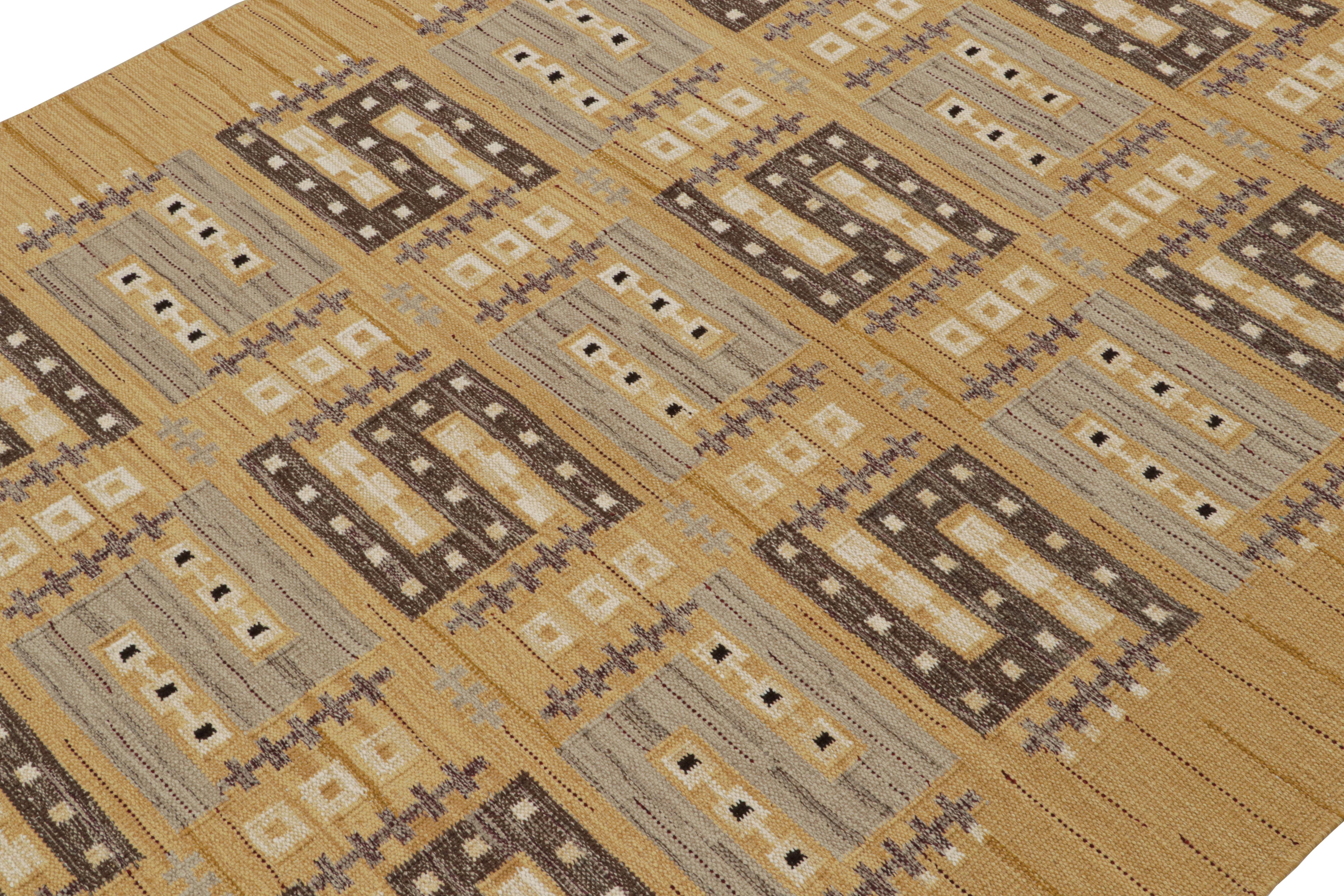 Indian Rug & Kilim’s Scandinavian Style Kilim Rug in Gold with Geometric Patterns For Sale
