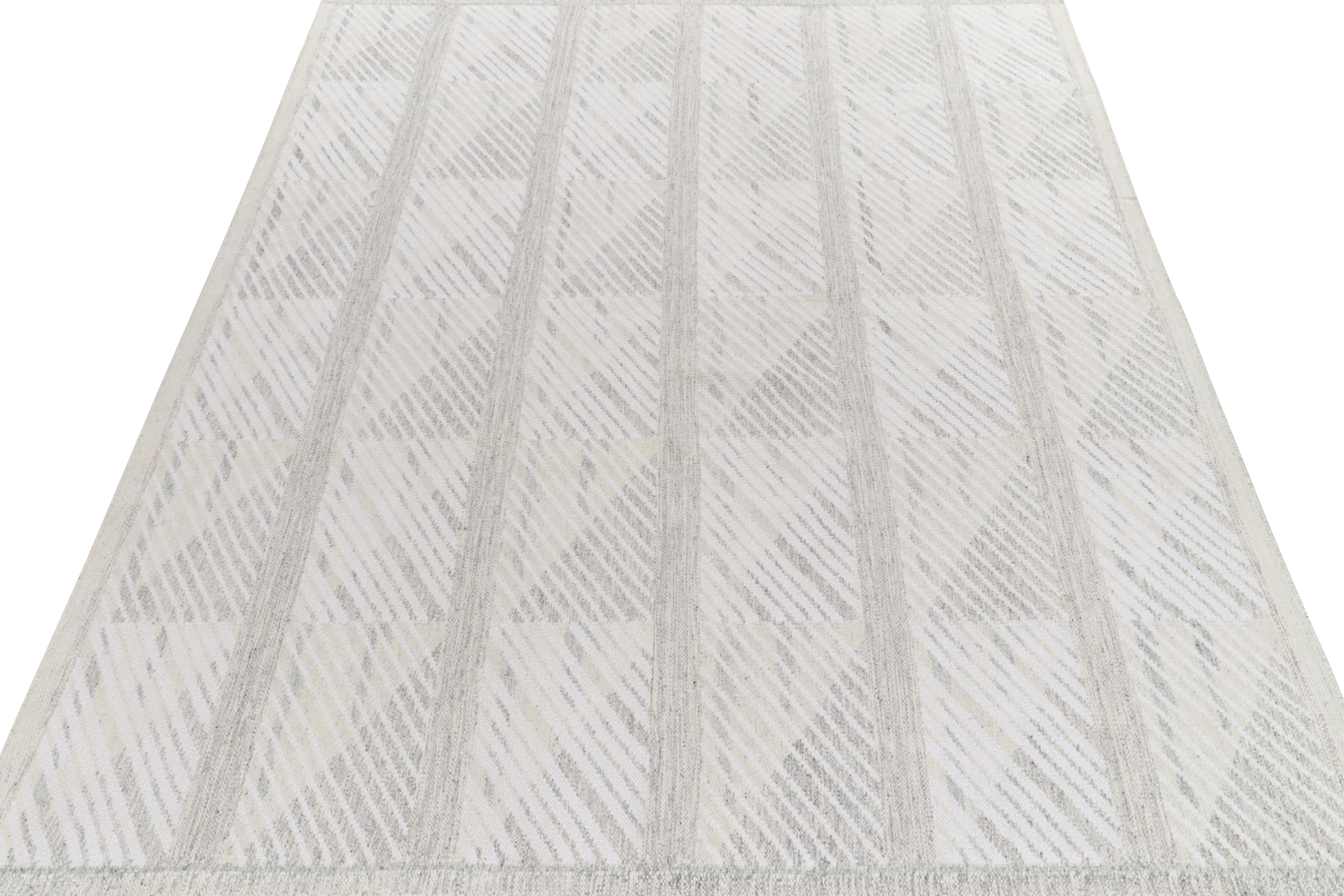 Scandinavian Modern Rug & Kilim's Scandinavian Style Kilim Rug in Gray, White Geometric Pattern For Sale