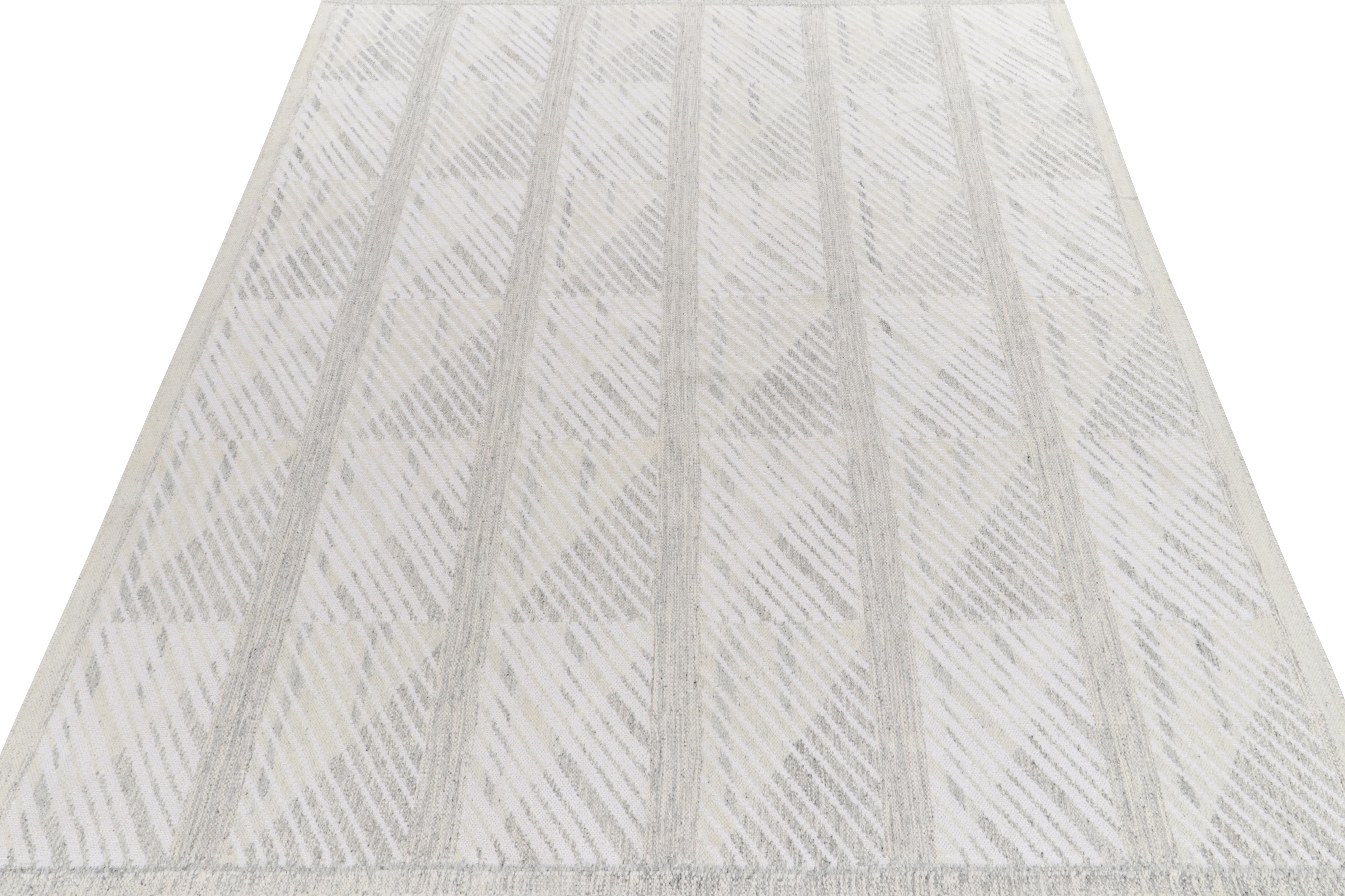 Rug & Kilim's skandinavischer Kilim-Teppich in Grau, weißes geometrisches Muster (Skandinavische Moderne) im Angebot