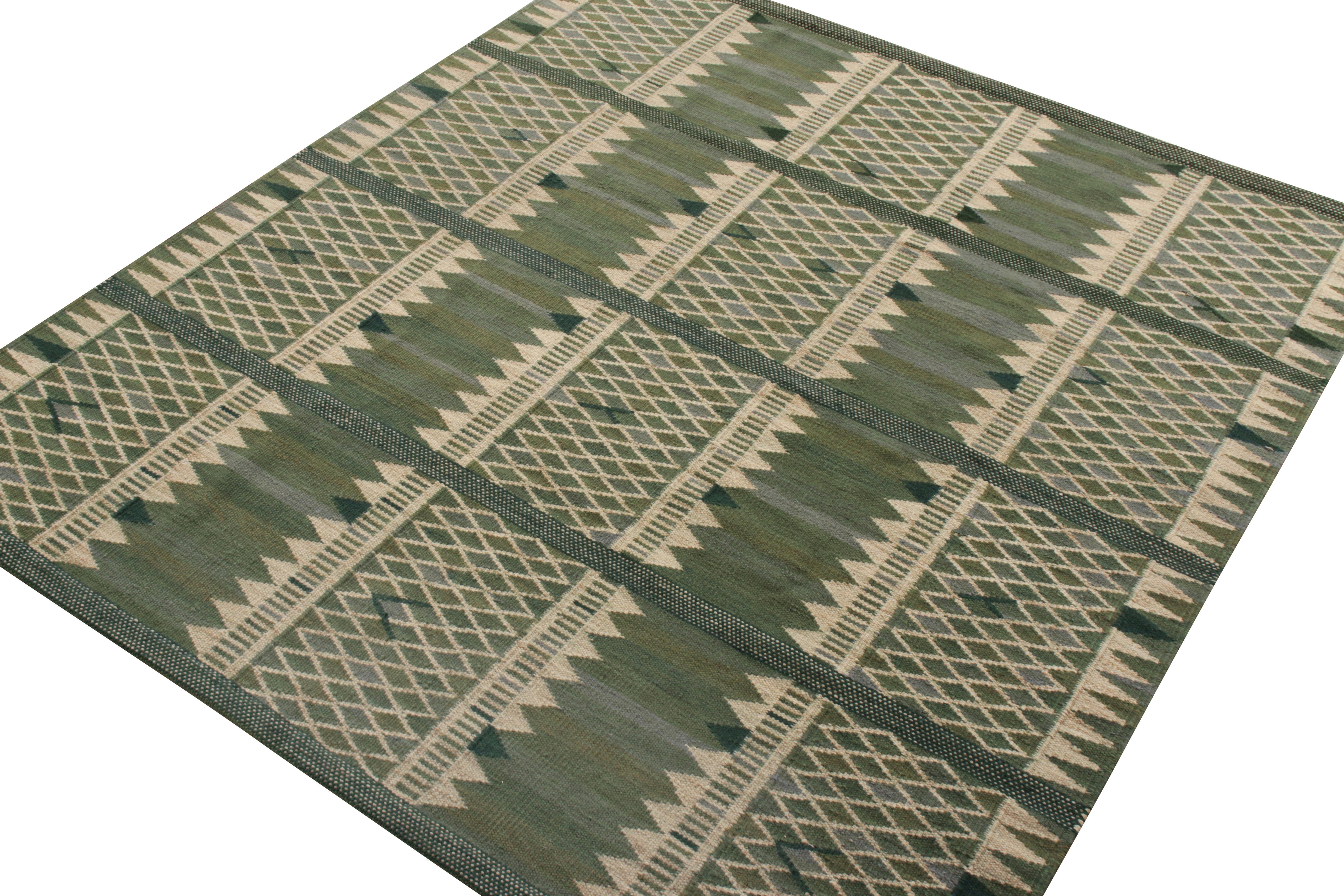 Scandinavian Modern Rug & Kilim’s Scandinavian Style Kilim Rug in Green and Beige Geometric Pattern For Sale