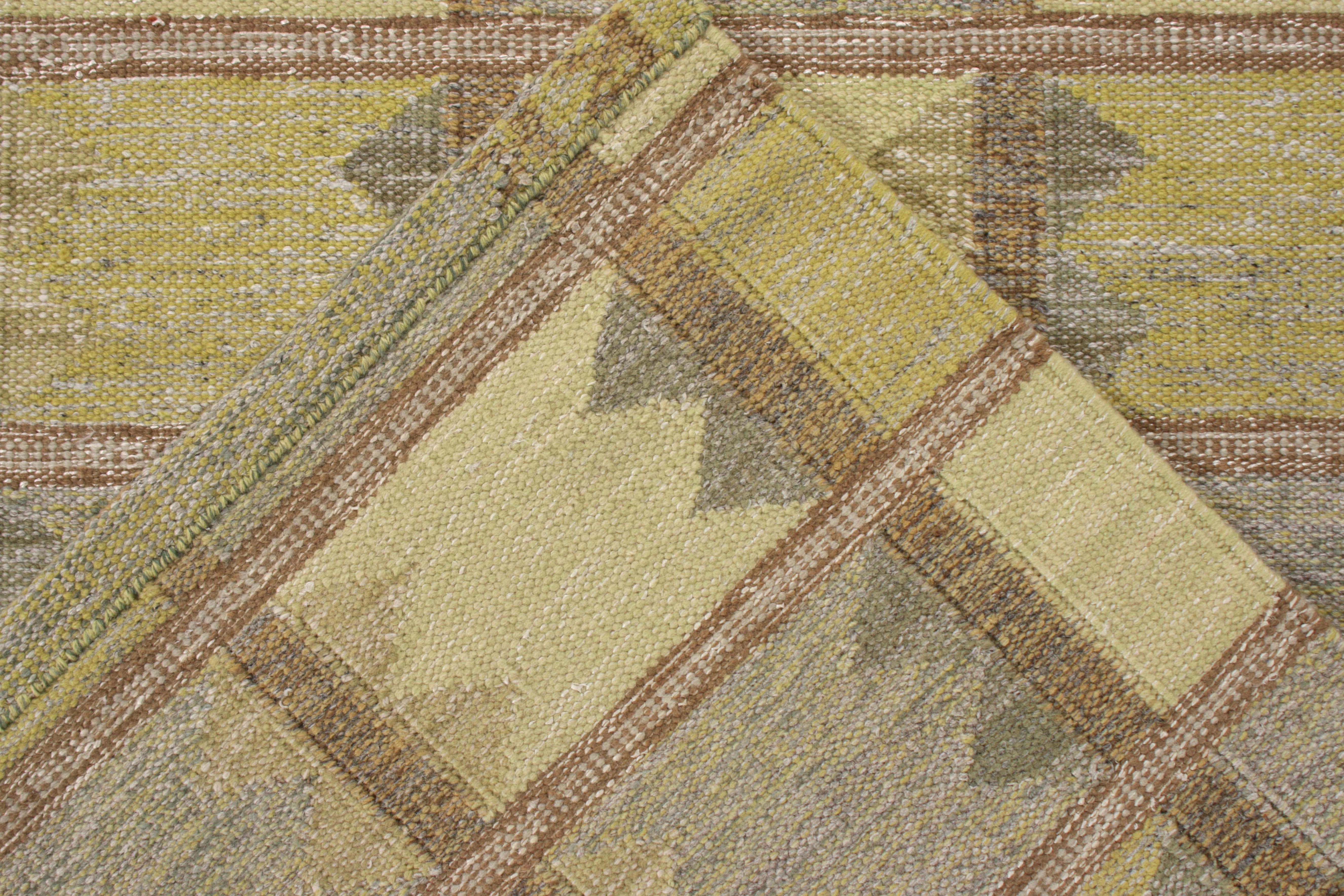 Alfombra Kilim de estilo escandinavo Rug & Kilim en verde y gris con dibujo geométrico Anudado a mano en venta