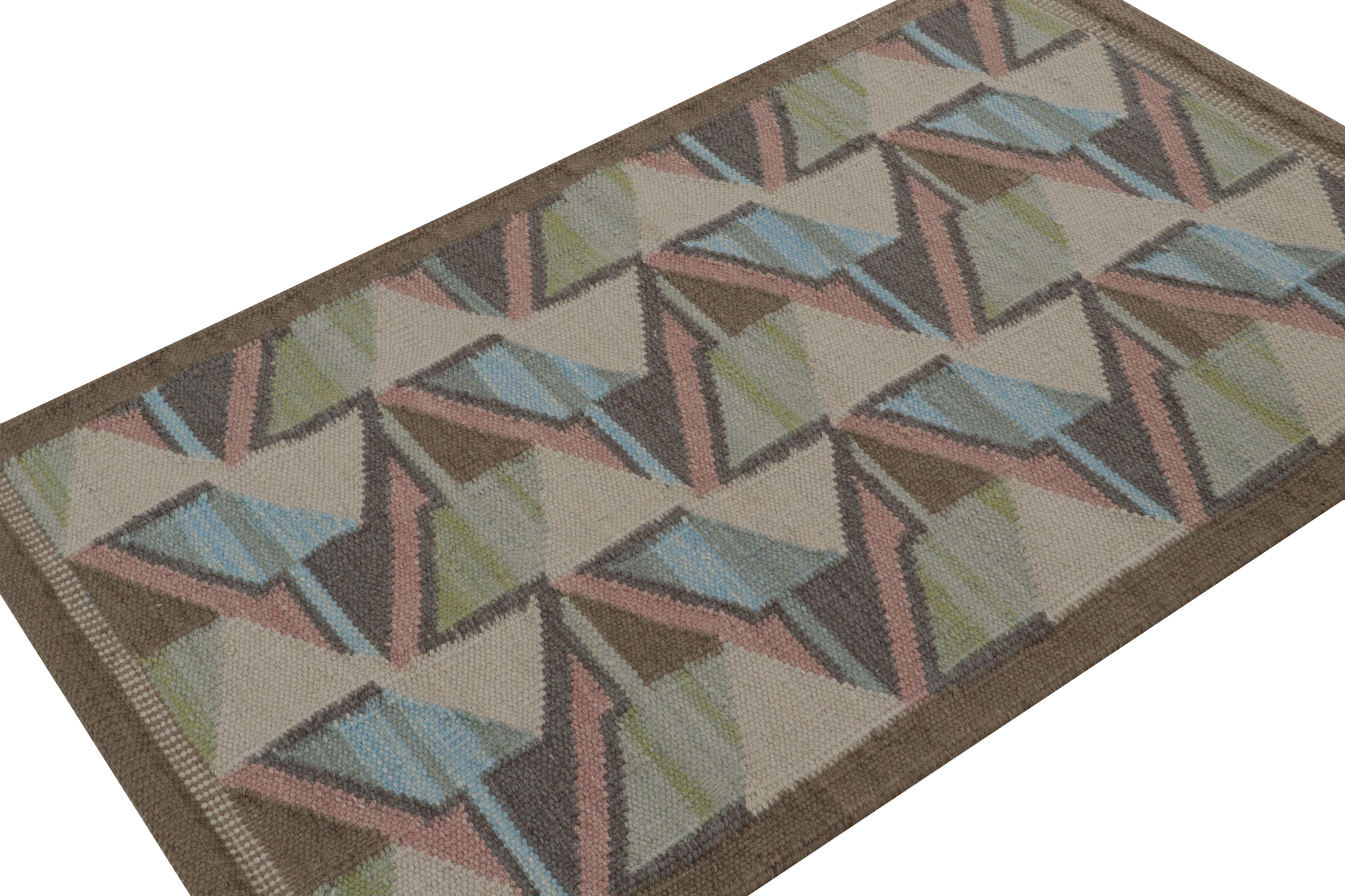 Dieser 3x5-Kilim-Teppich stammt aus der Flachgewebelinie der skandinavischen Teppichkollektion von Rug & Kilim. Das aus Wolle, Baumwolle und natürlichen Garnen handgewebte Design ist eine moderne Interpretation der Teppiche Rollakan und Rya im