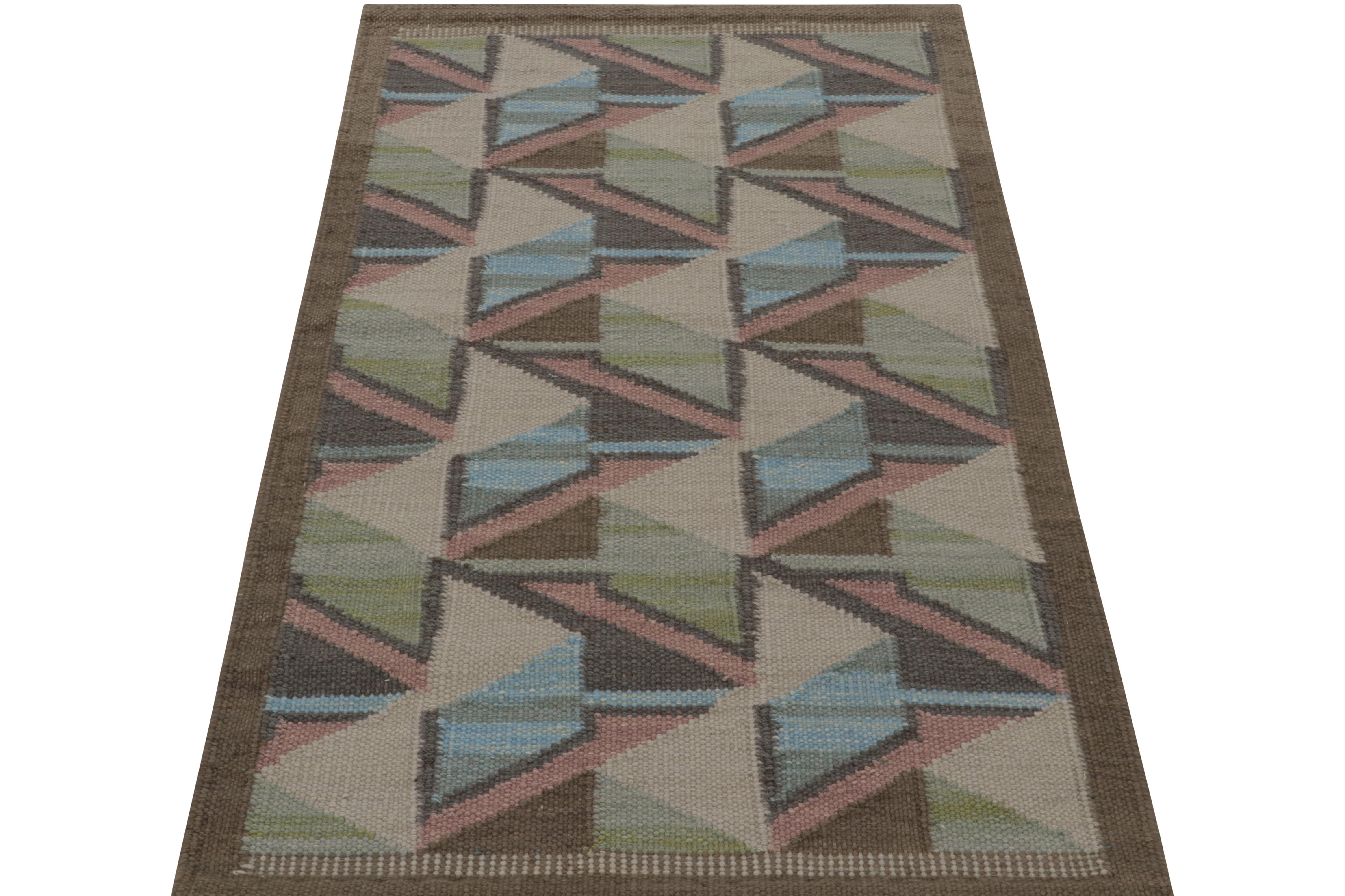 Rug & Kilim's skandinavischer Kilim-Teppich mit mehrfarbigen Mustern (Moderne) im Angebot