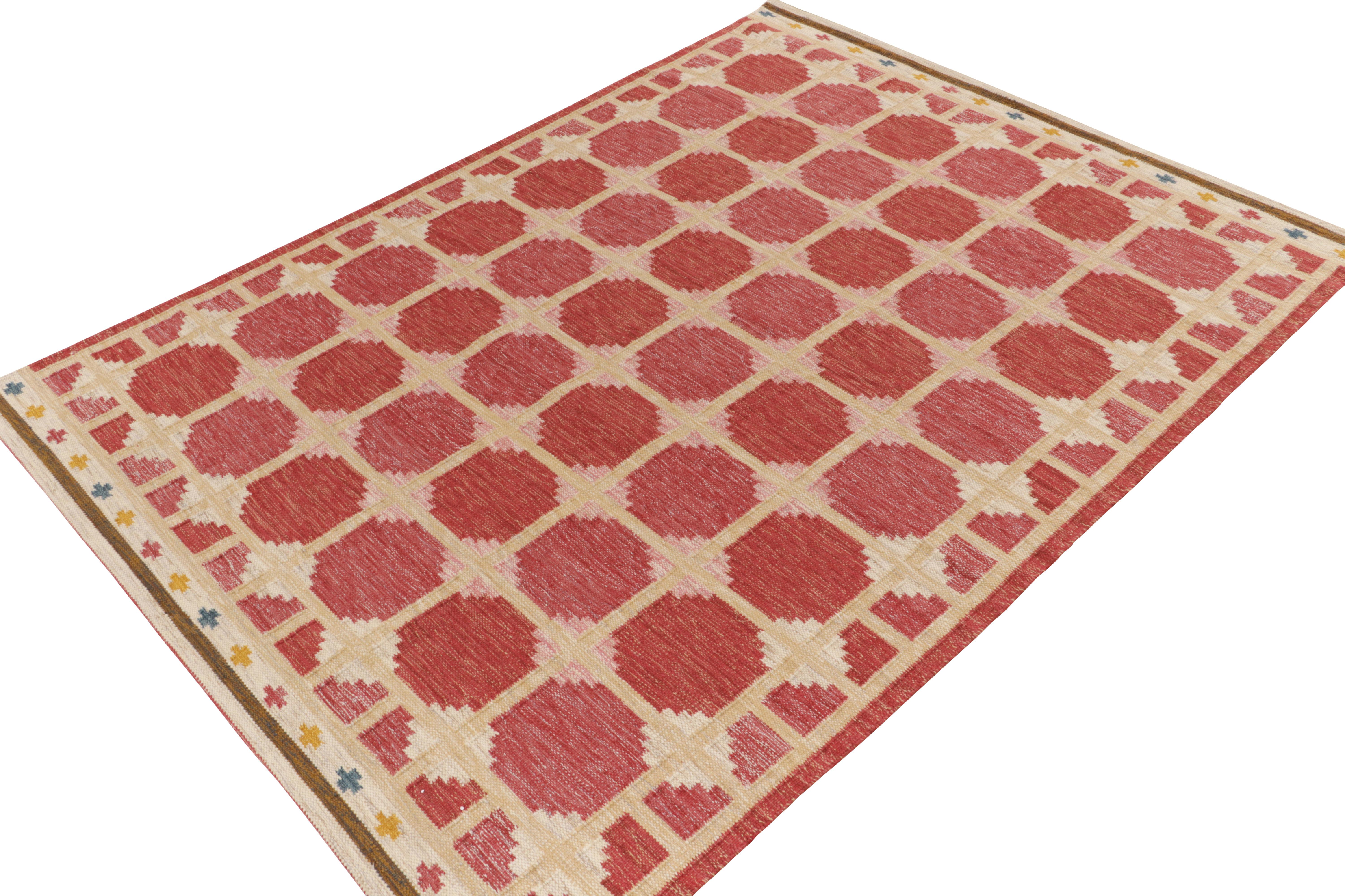Rug & Kilim's skandinavischer Kilim-Teppich in Rot, Rosa, Geometrisch gemustert (Skandinavische Moderne) im Angebot