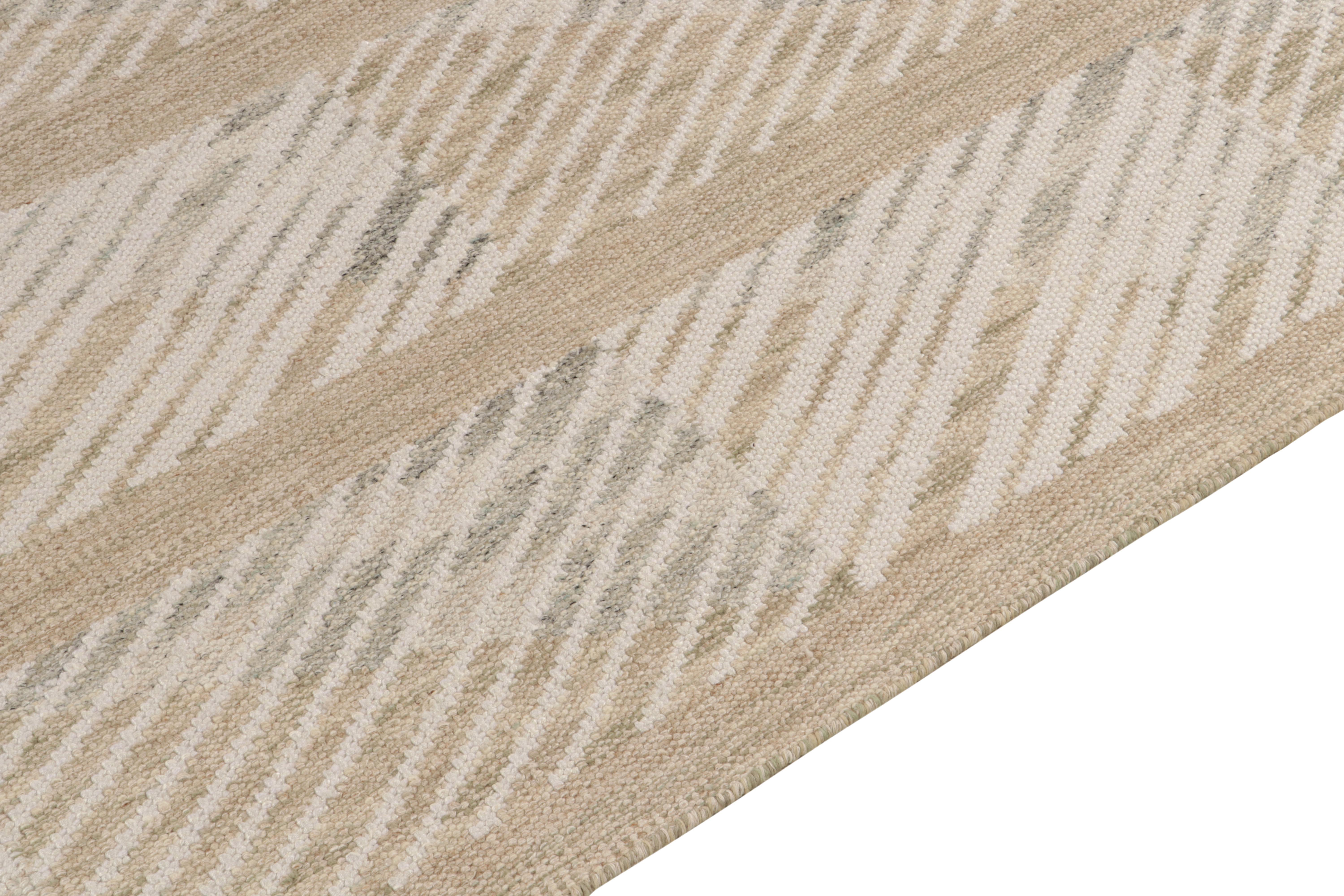 Rug & Kilim's skandinavischer Kilim-Teppich in Weiß Beige Geometrisches Muster (Handgeknüpft) im Angebot