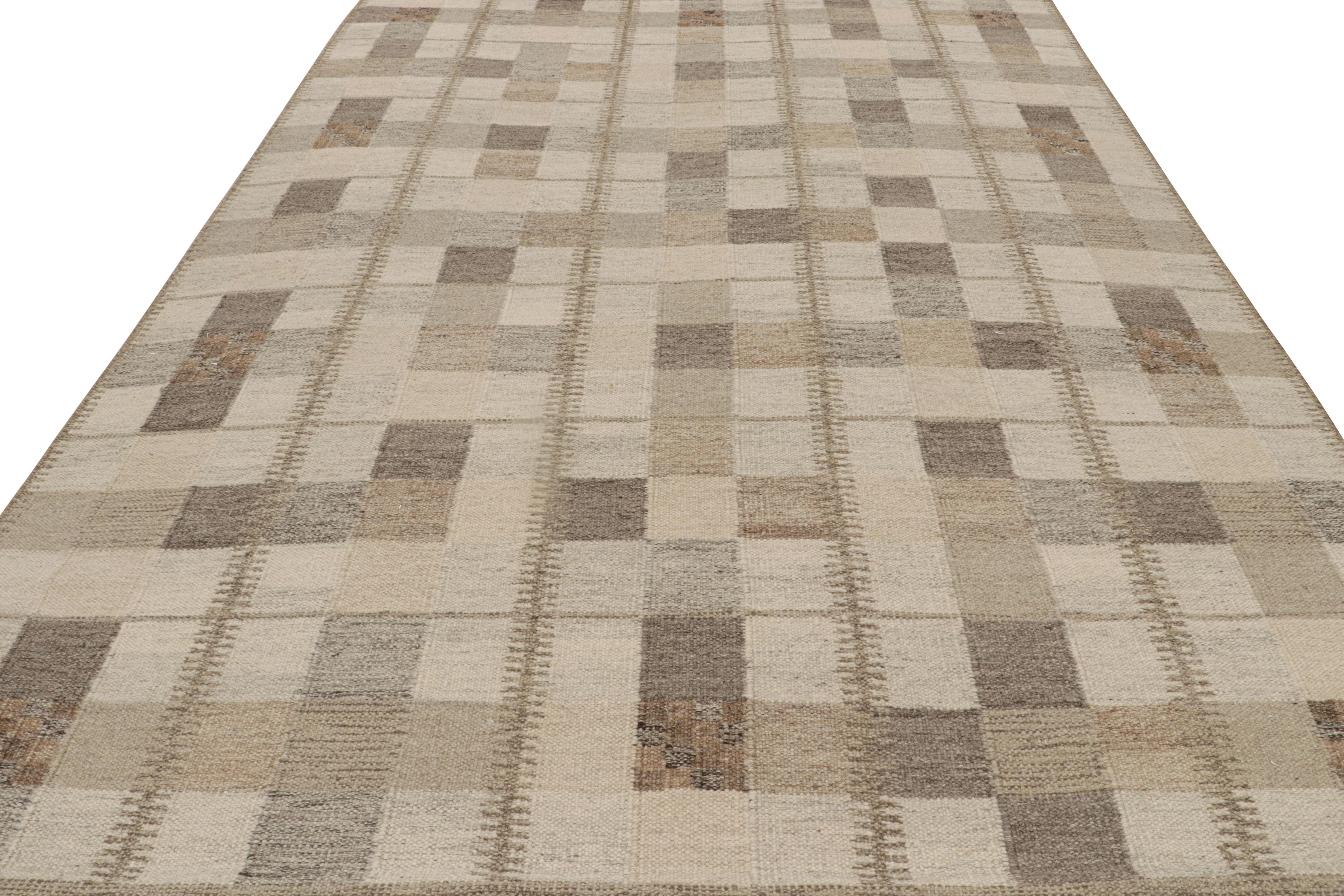 Skandinavischer Teppich von Rug & Kilim mit beige-braunen geometrischen Mustern (Skandinavische Moderne) im Angebot