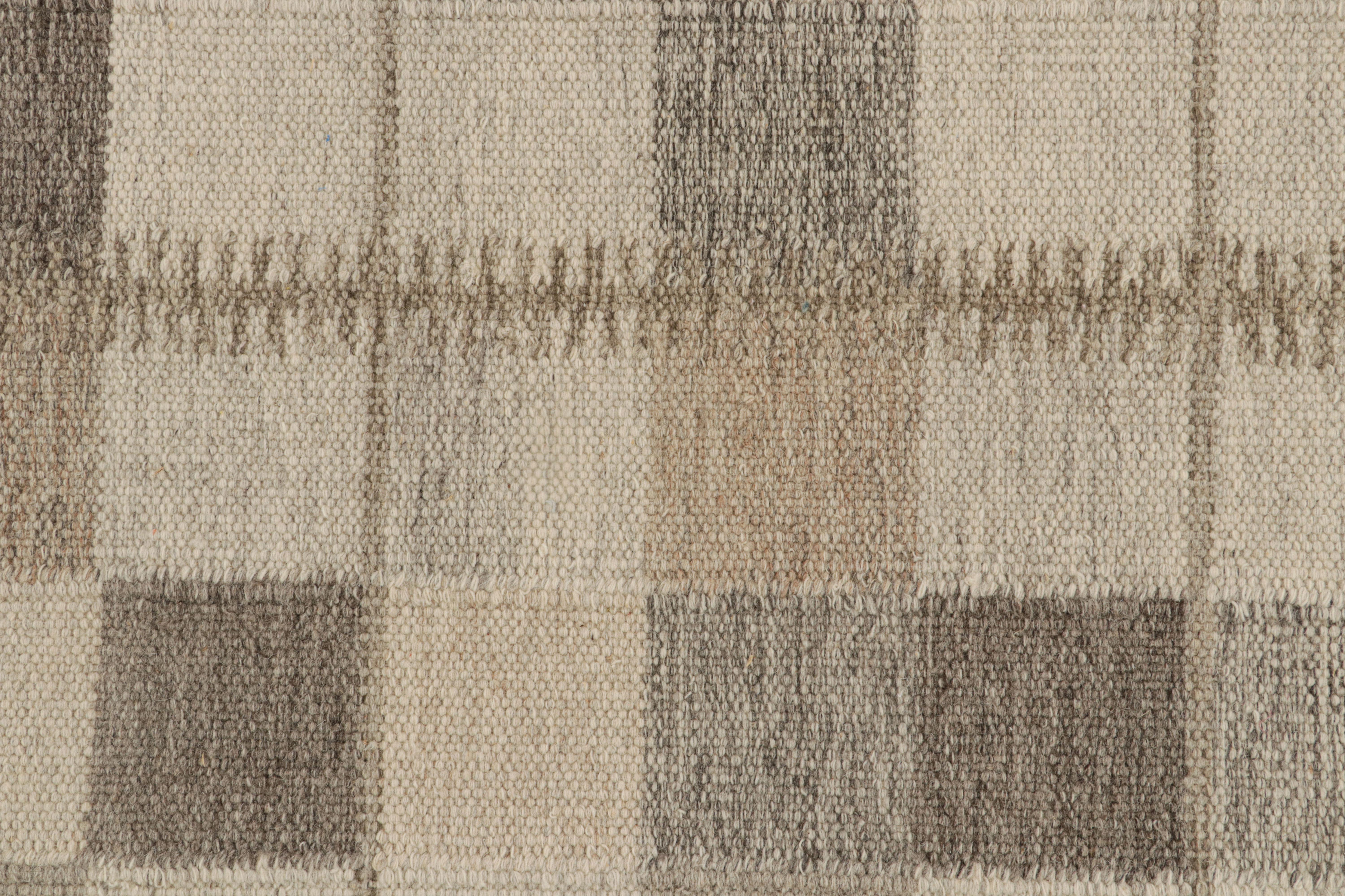 Rug & Kilim’s Scandinavian Rug With Beige-Brown Geometric Patterns In New Condition For Sale In Long Island City, NY