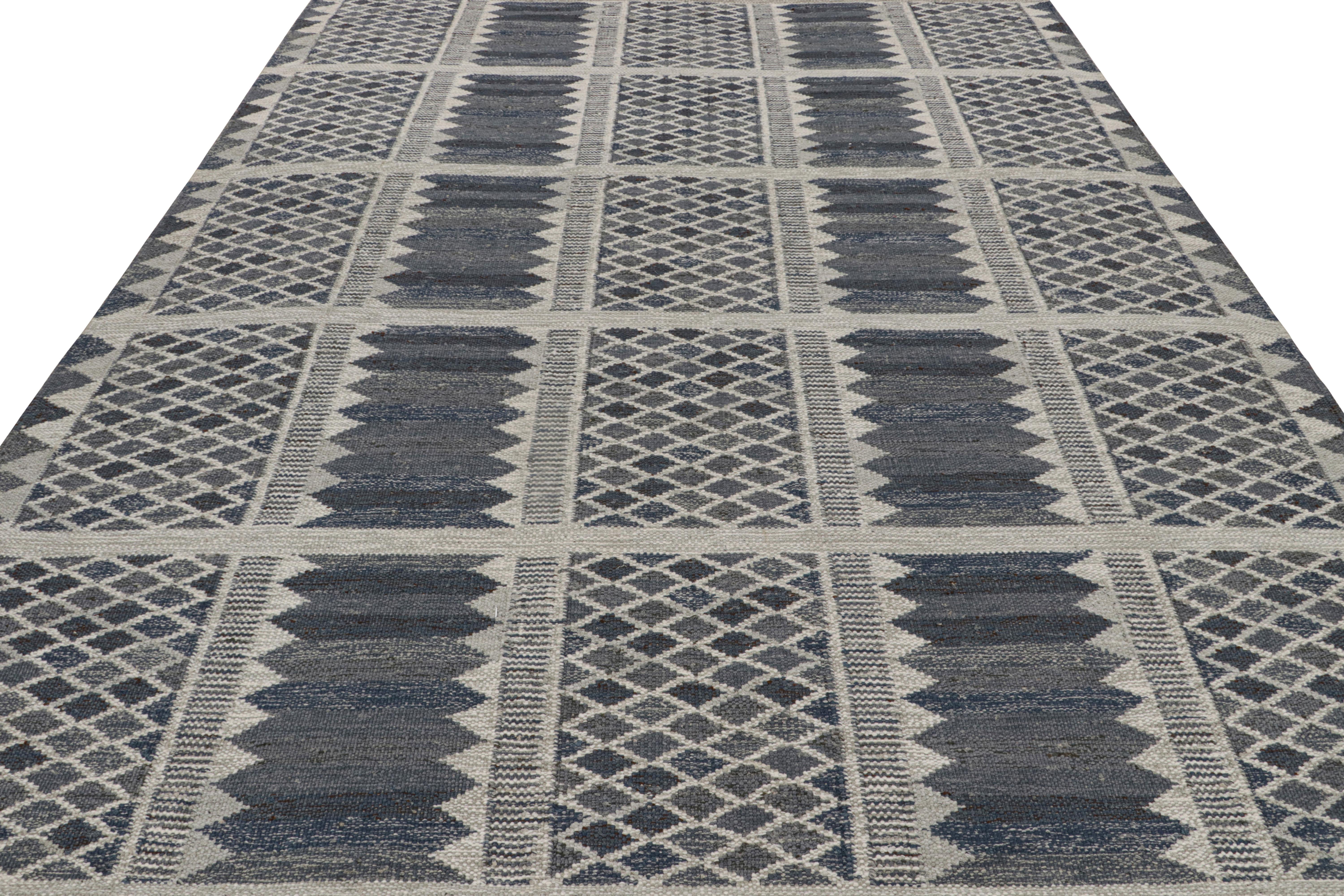 Scandinavo moderno Tappeto in stile scandinavo con motivi blu-grigi di Rug & Kilim in vendita
