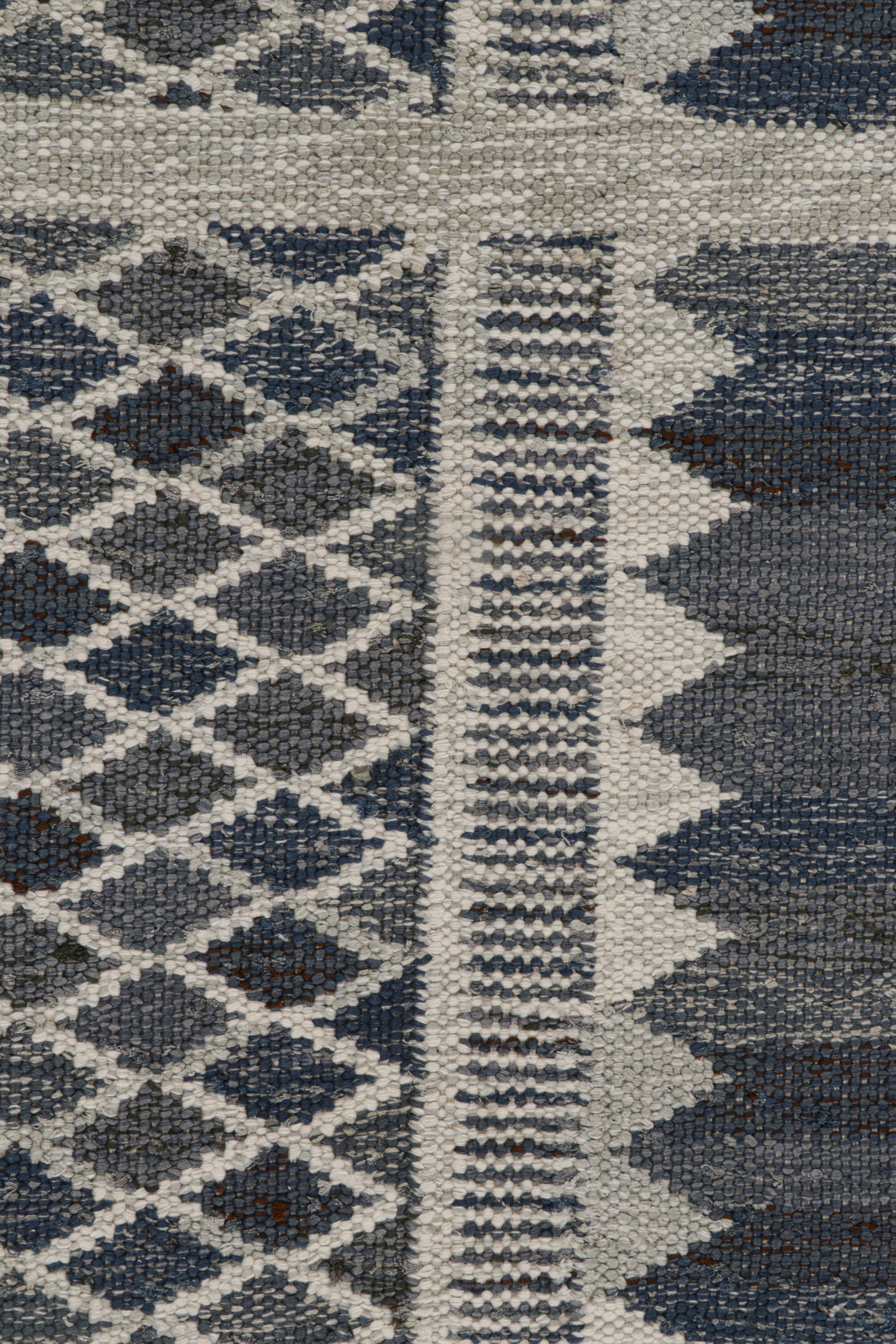 Rug & Kilim’s Scandinavian Style rug with Blue-Gray Patterns In New Condition For Sale In Long Island City, NY
