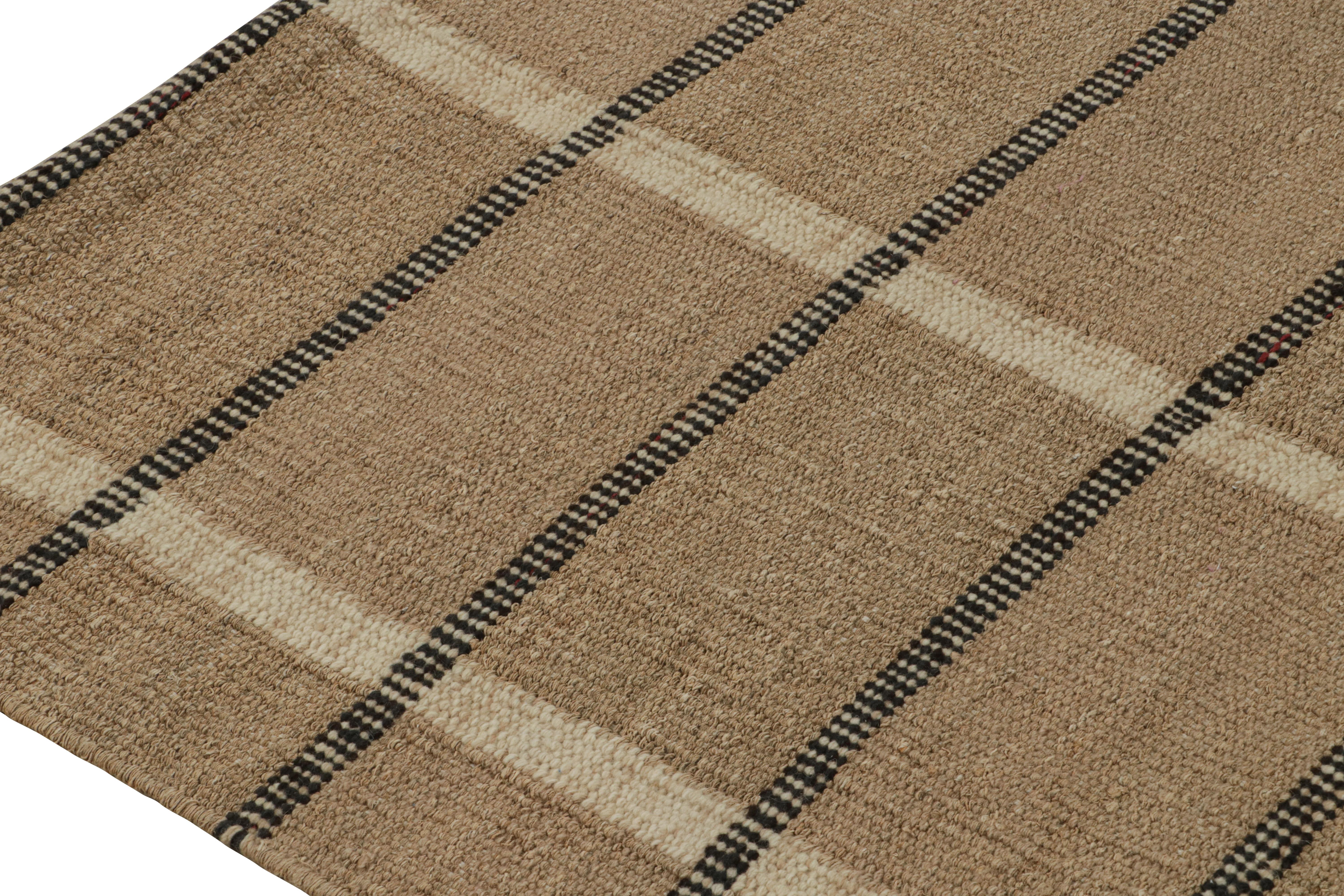 Rug & Kilim's skandinavischer Stil Kilim Läufer & Hanf Teppich in Beige-Braun gestreift (Handgewebt) im Angebot
