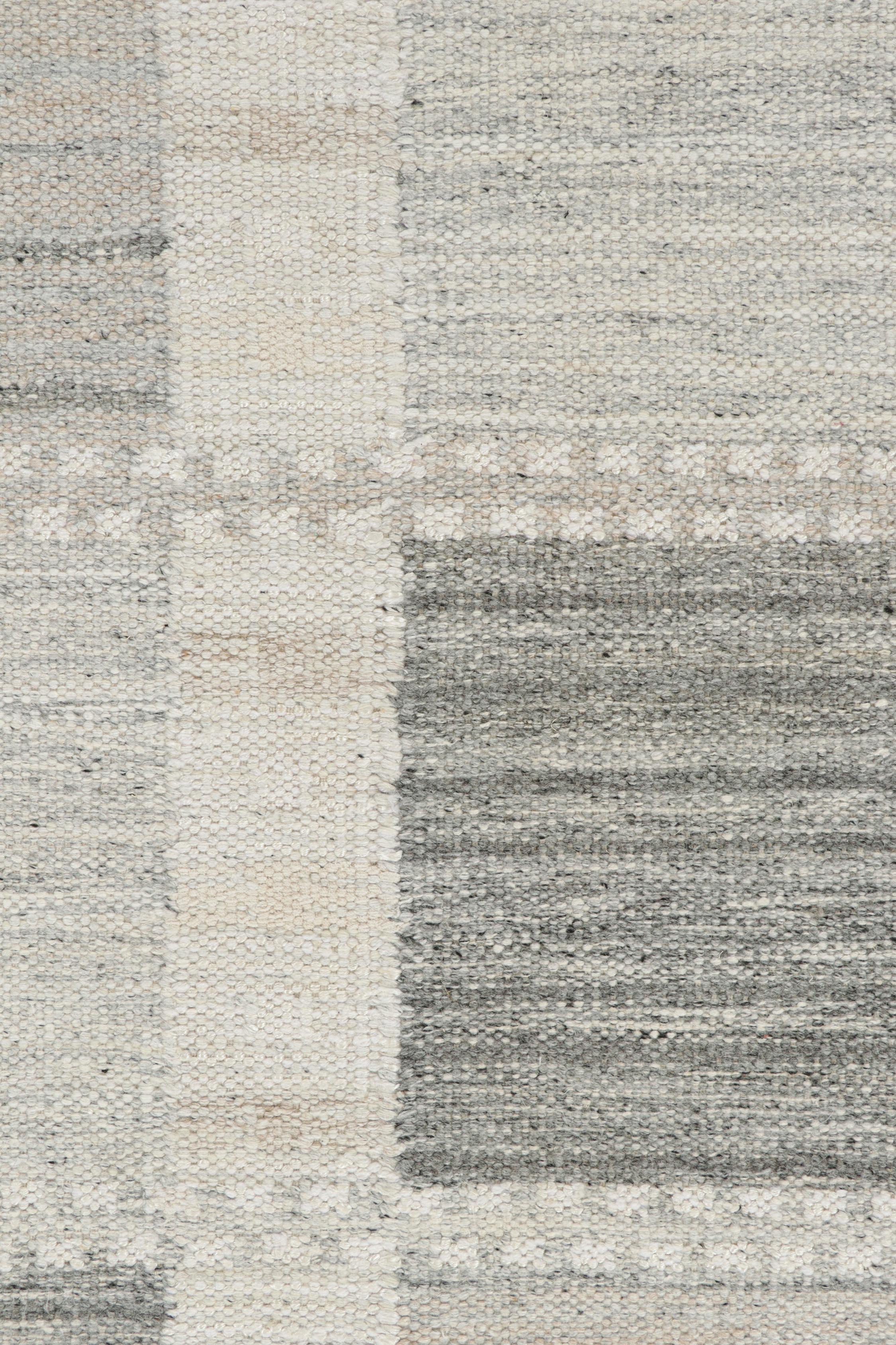 Rug & Kilim’s Scandinavian Style Kilim runner with Patterns in White & Grey In New Condition For Sale In Long Island City, NY