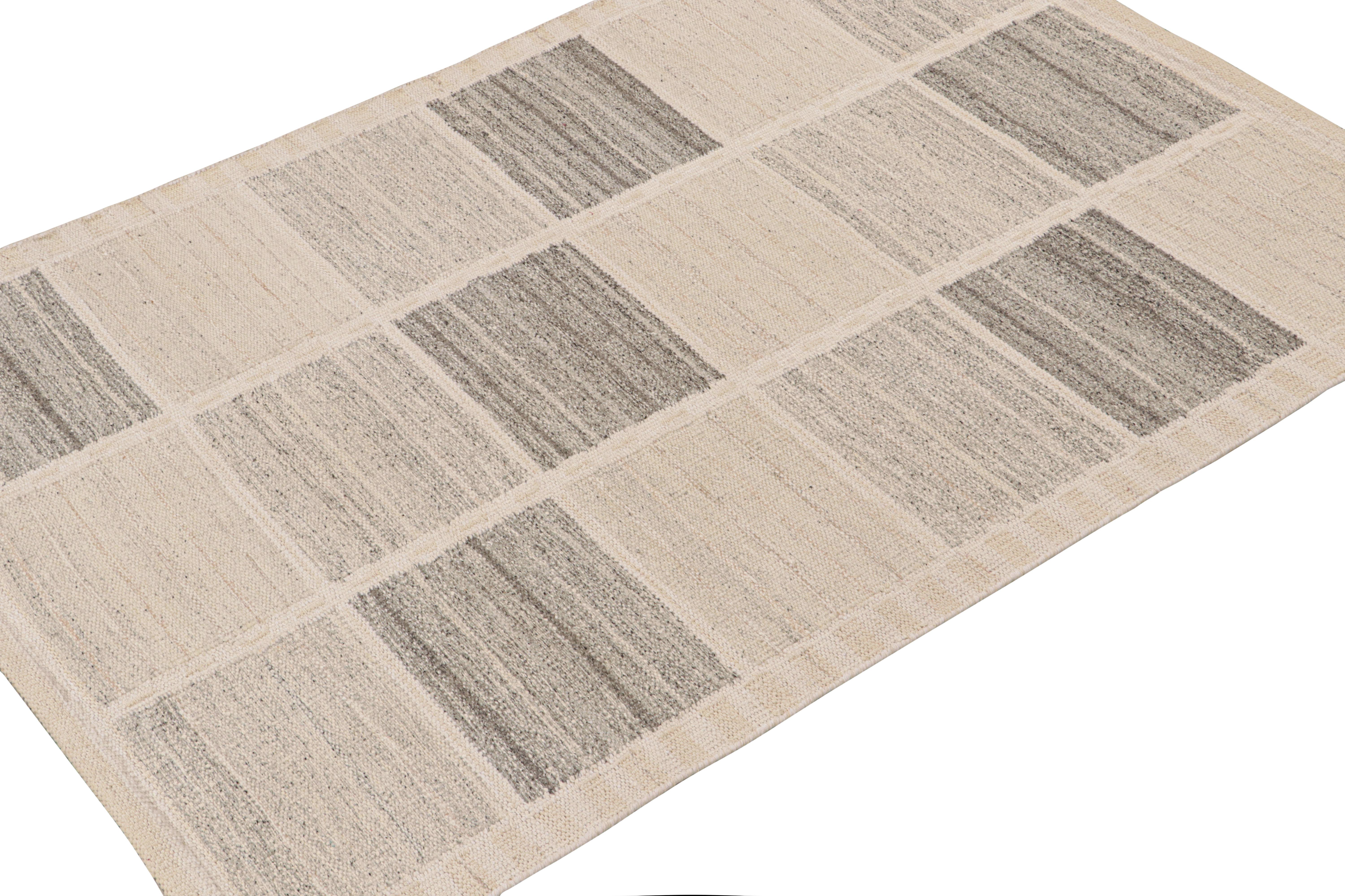 Modern Rug & Kilim’s Scandinavian Style Kilim with Beige and Gray Geometric Patterns For Sale