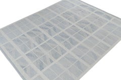Rug & Kilims skandinavischer Stil Kilim mit blauen und silbernen geometrischen Mustern
