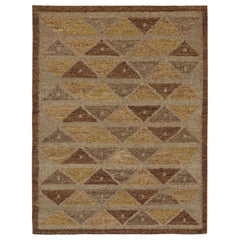 Kilim de estilo escandinavo de Rug & Kilim con motivos geométricos marrones y dorados