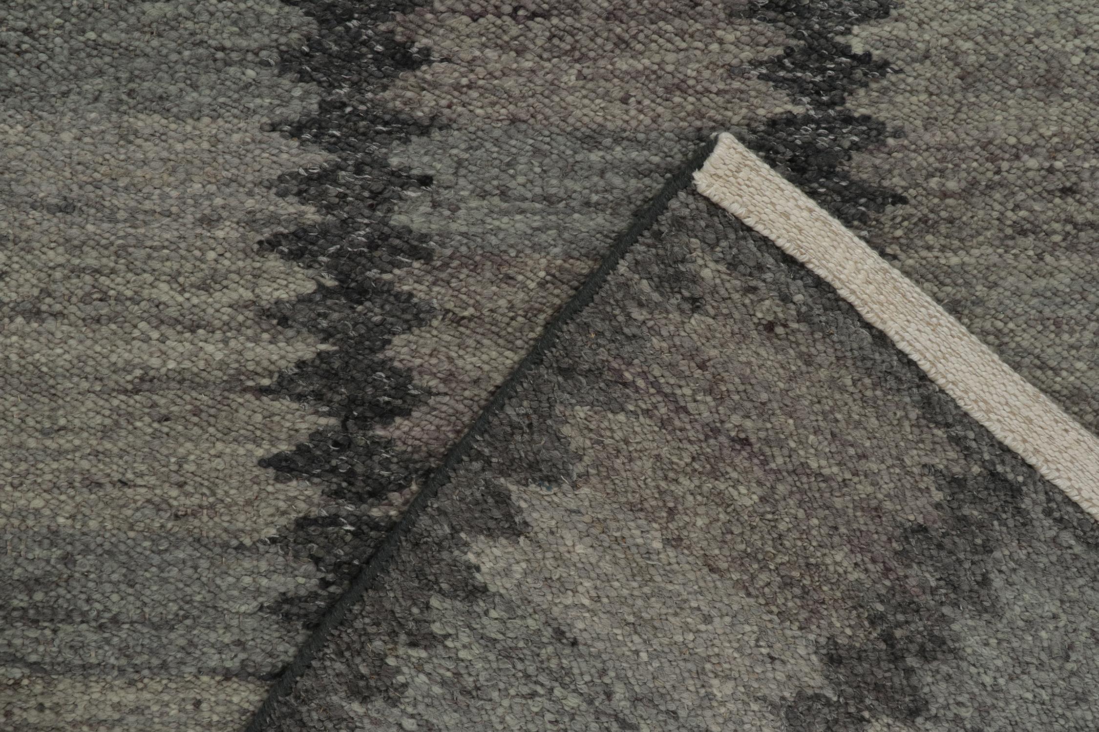 XXIe siècle et contemporain Rug & Kilim's Scandinavian Style Kilim with Gray and Blue Geometric Patterns (Kilim de style scandinave avec des motifs géométriques gris et bleus) en vente