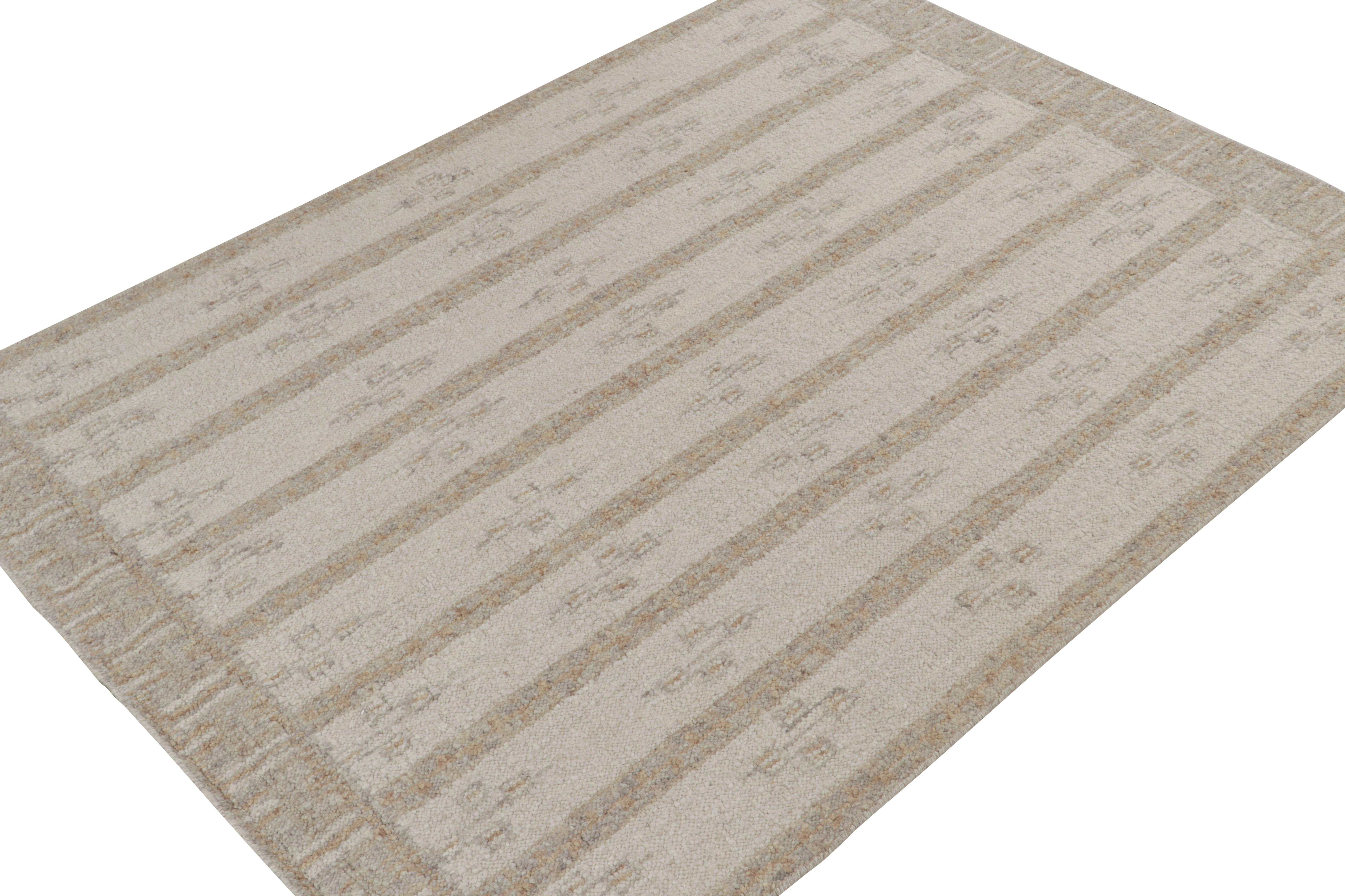 Modern Rug & Kilim’s Scandinavian Style Kilim with Greige and Off-White Stripes For Sale