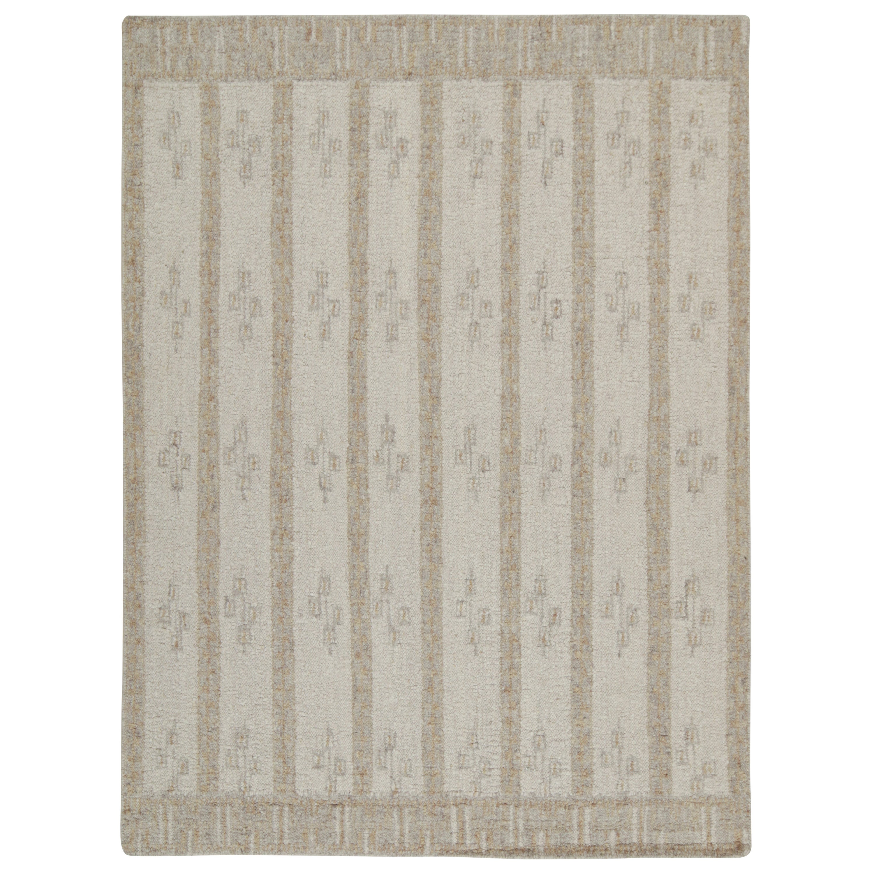 Rug & Kilim è un kilim in stile scandinavo a strisce bianche e grigie in vendita