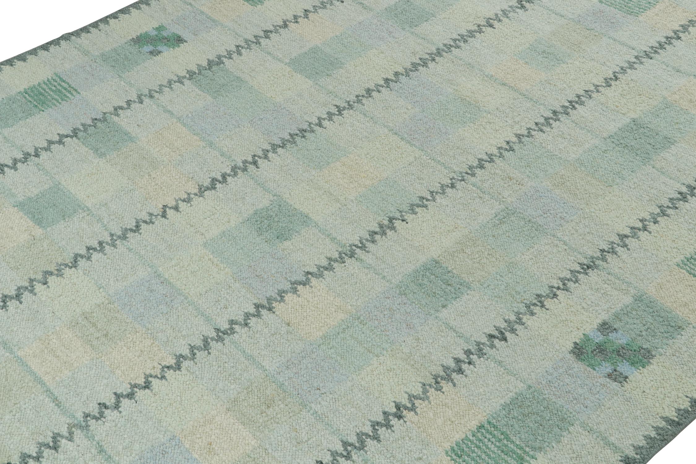 Indiano Rug & Kilim è un kilim in stile scandinavo con motivi in grigio, blu e verde in vendita