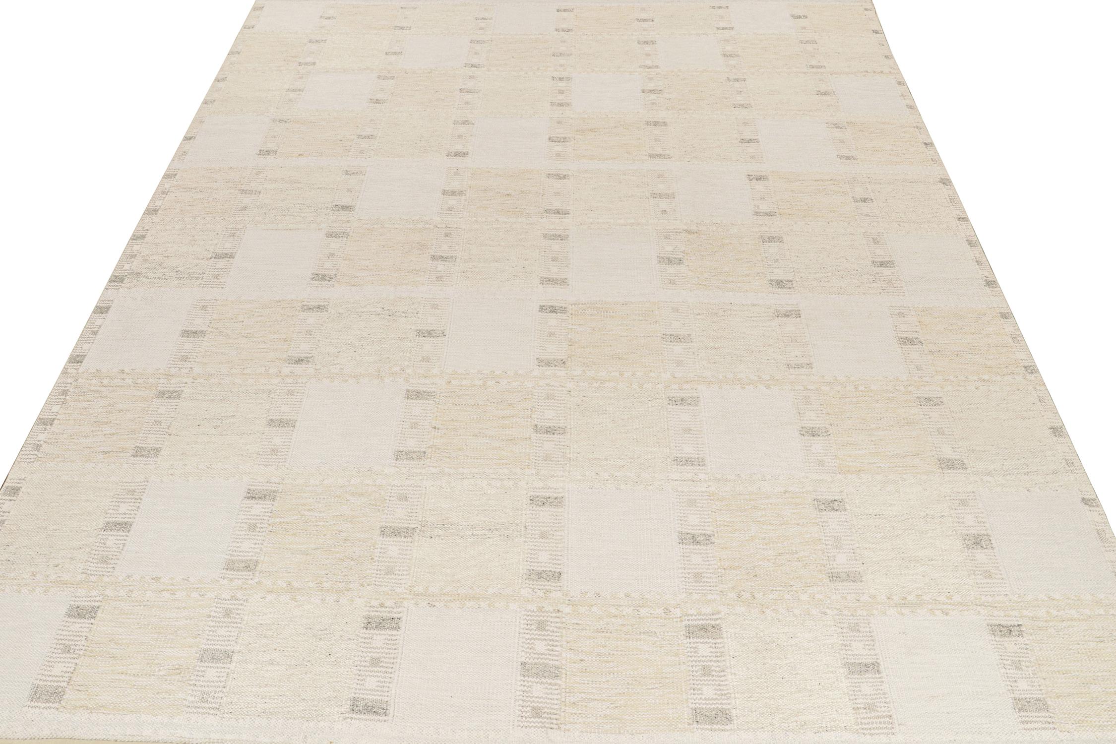 Scandinavo moderno Rug & Kilim è un kilim in stile scandinavo con motivi geometrici color grigio e beige. in vendita