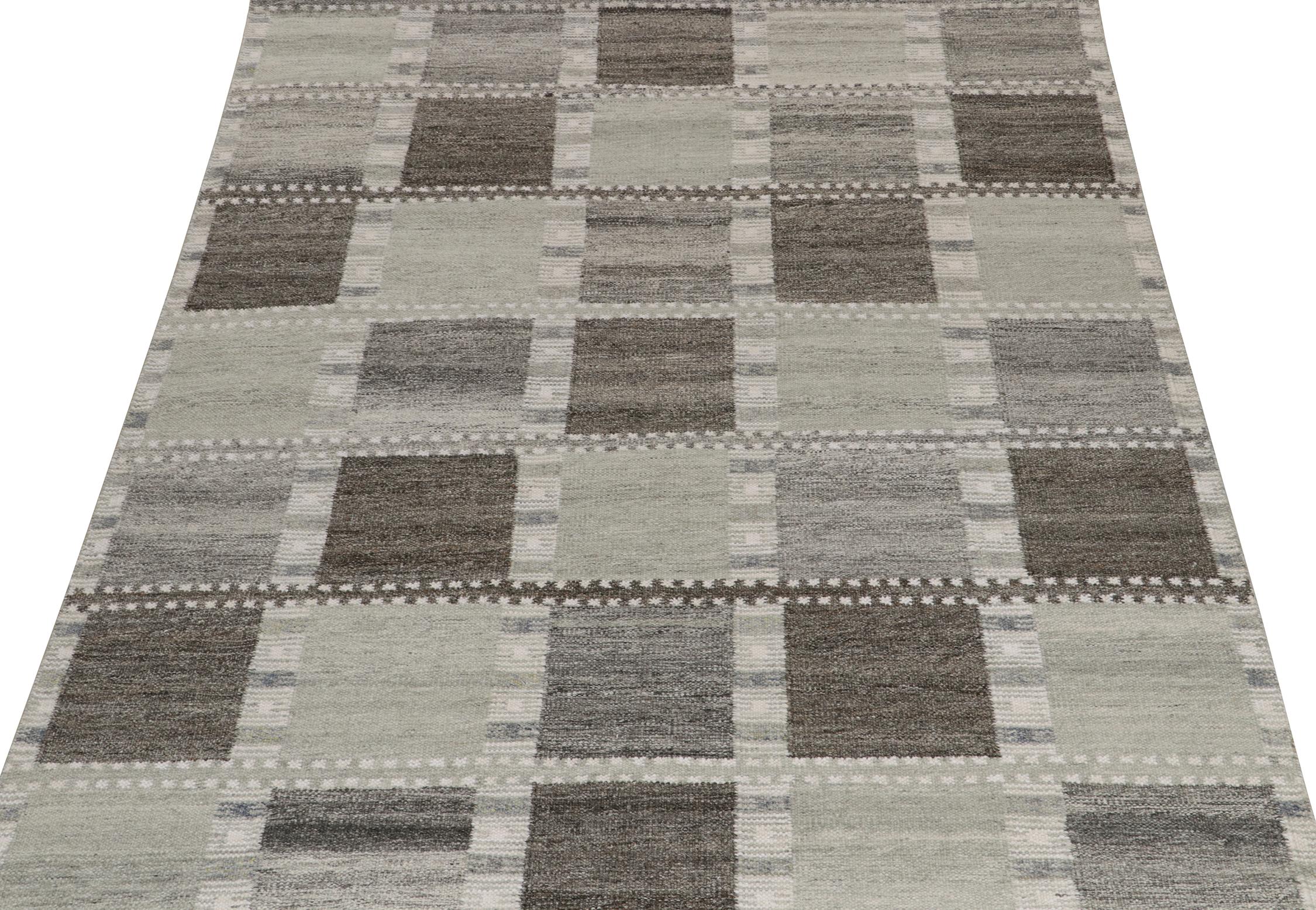 Scandinavian Modern Rug & Kilim’s Scandinavian Style Outdoor Kilim in Gray & Brown Geometric Pattern For Sale
