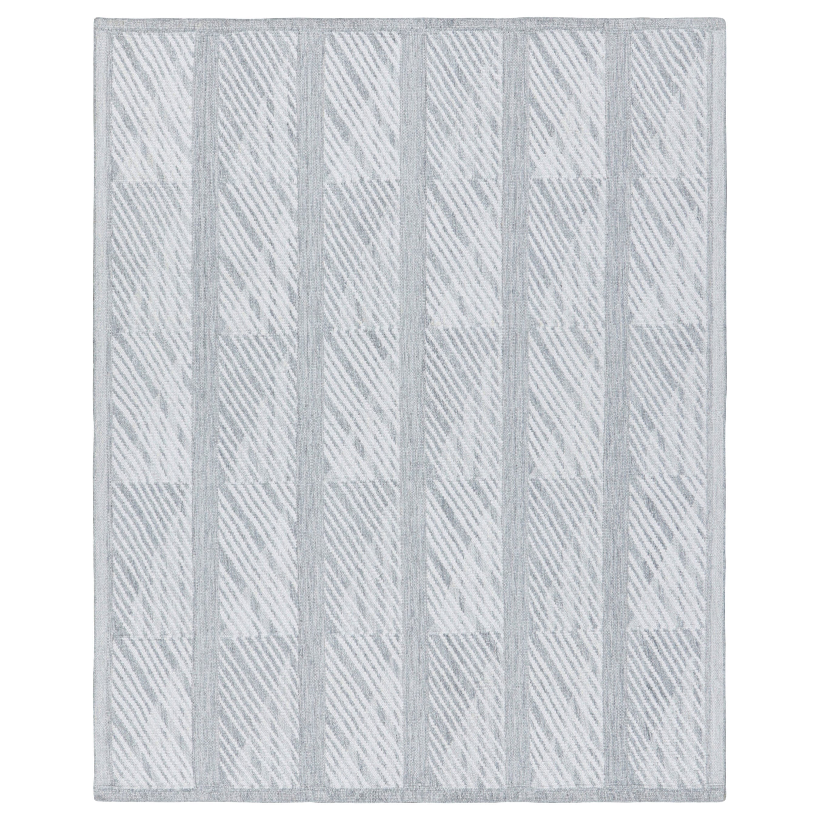 Rug 
Kilim
s Outdoor-Teppich im skandinavischen Stil mit grauen und weißen geometrischen Mustern im Angebot