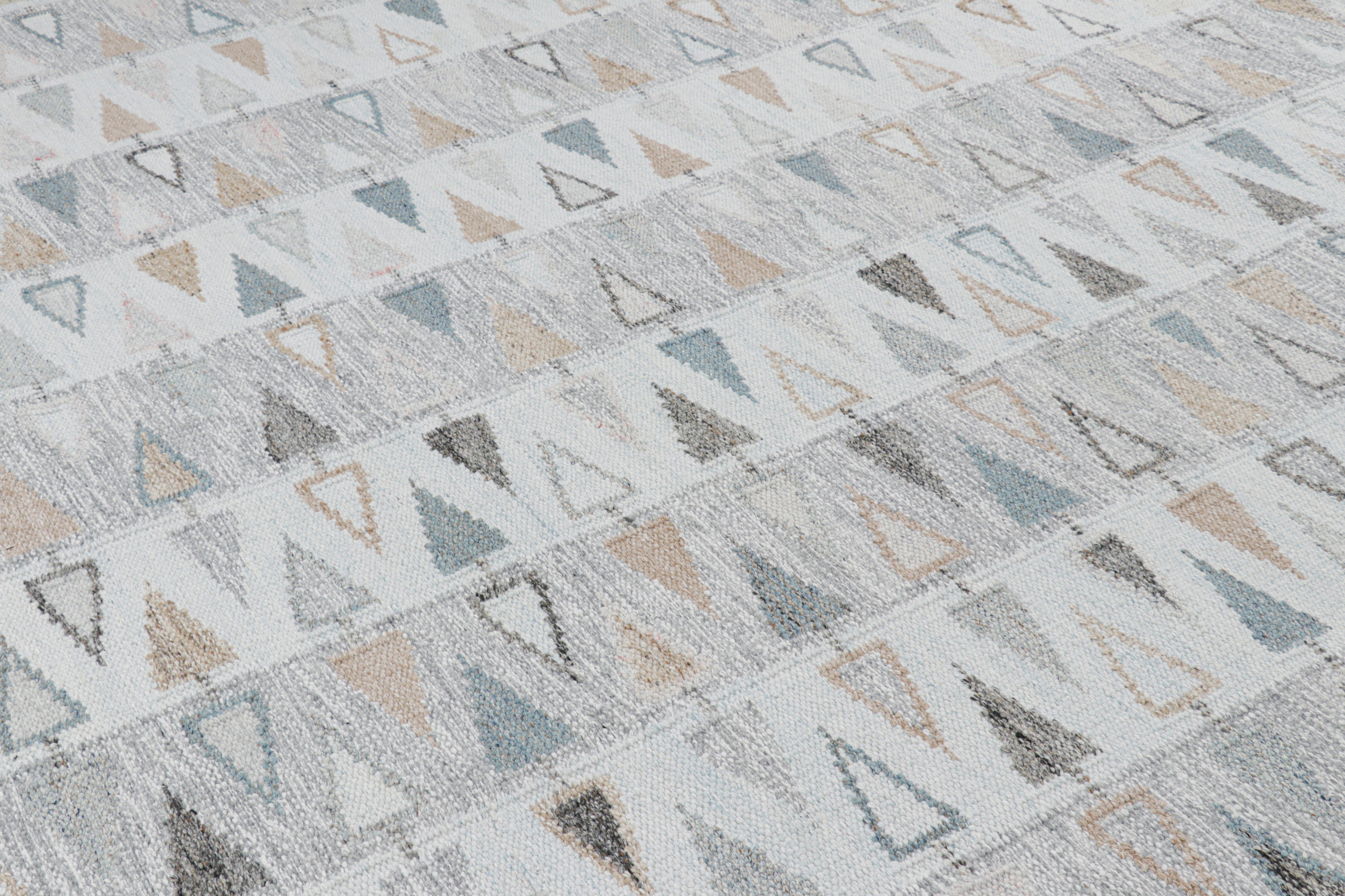 Questo kilim scandinavo 9x12, tessuto a mano in poliestere performante, dalla nostra celebre trama piatta della premiata collezione, gode della finezza dell'estetica svedese e di un sapiente motivo geometrico.

Sul design: 

Gli ammiratori