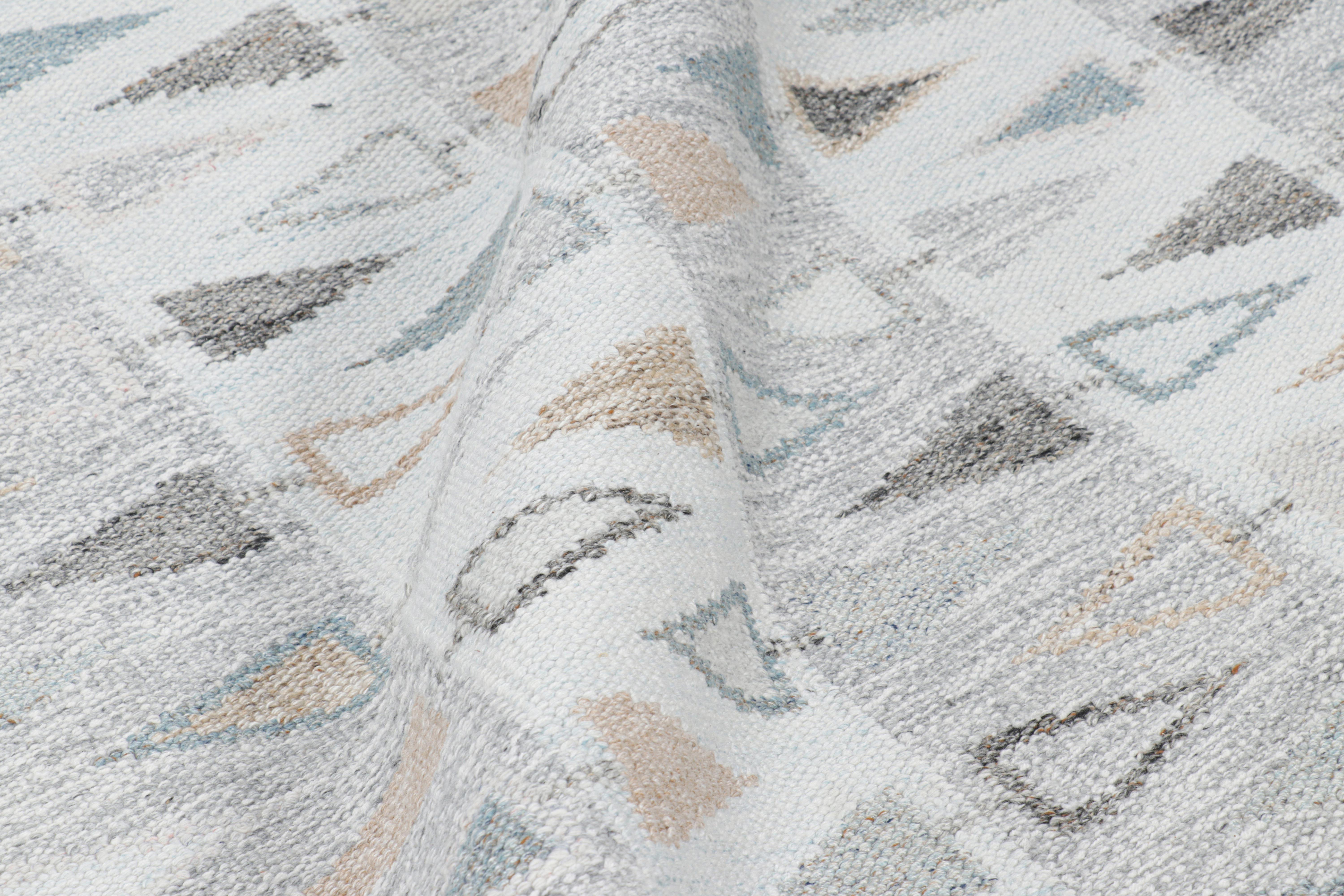 XXI secolo e contemporaneo Tappeto da esterno in stile scandinavo di Rug & Kilim in grigio con motivi geometrici in vendita
