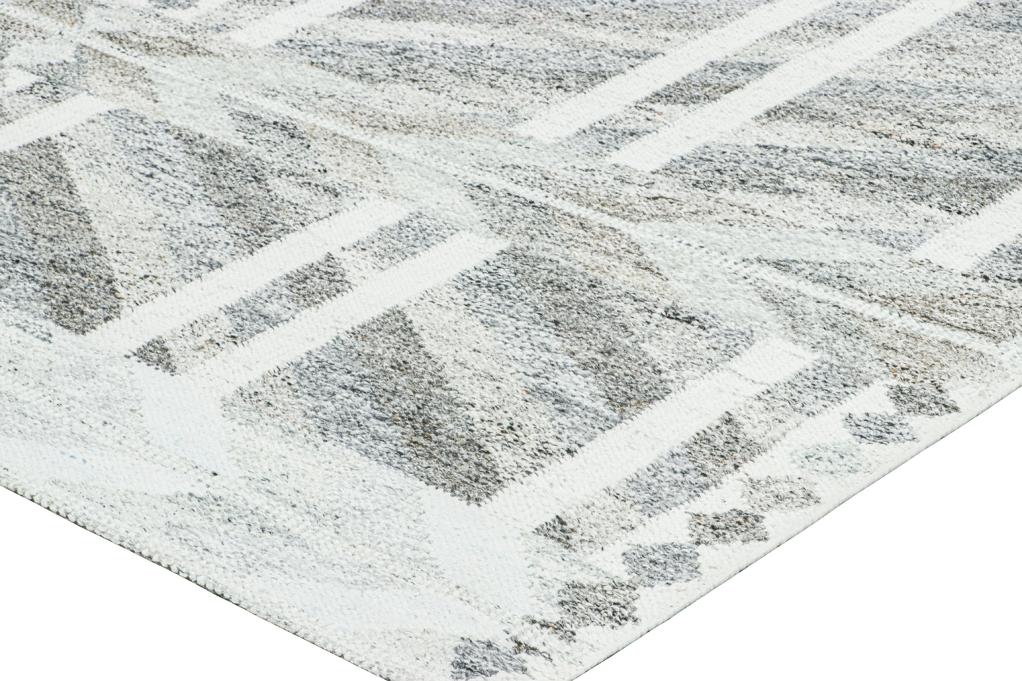 Tappeto per esterni in stile scandinavo di Rug & Kilim, grigio ardesia con motivi geometrici In condizioni Nuovo in vendita a Long Island City, NY