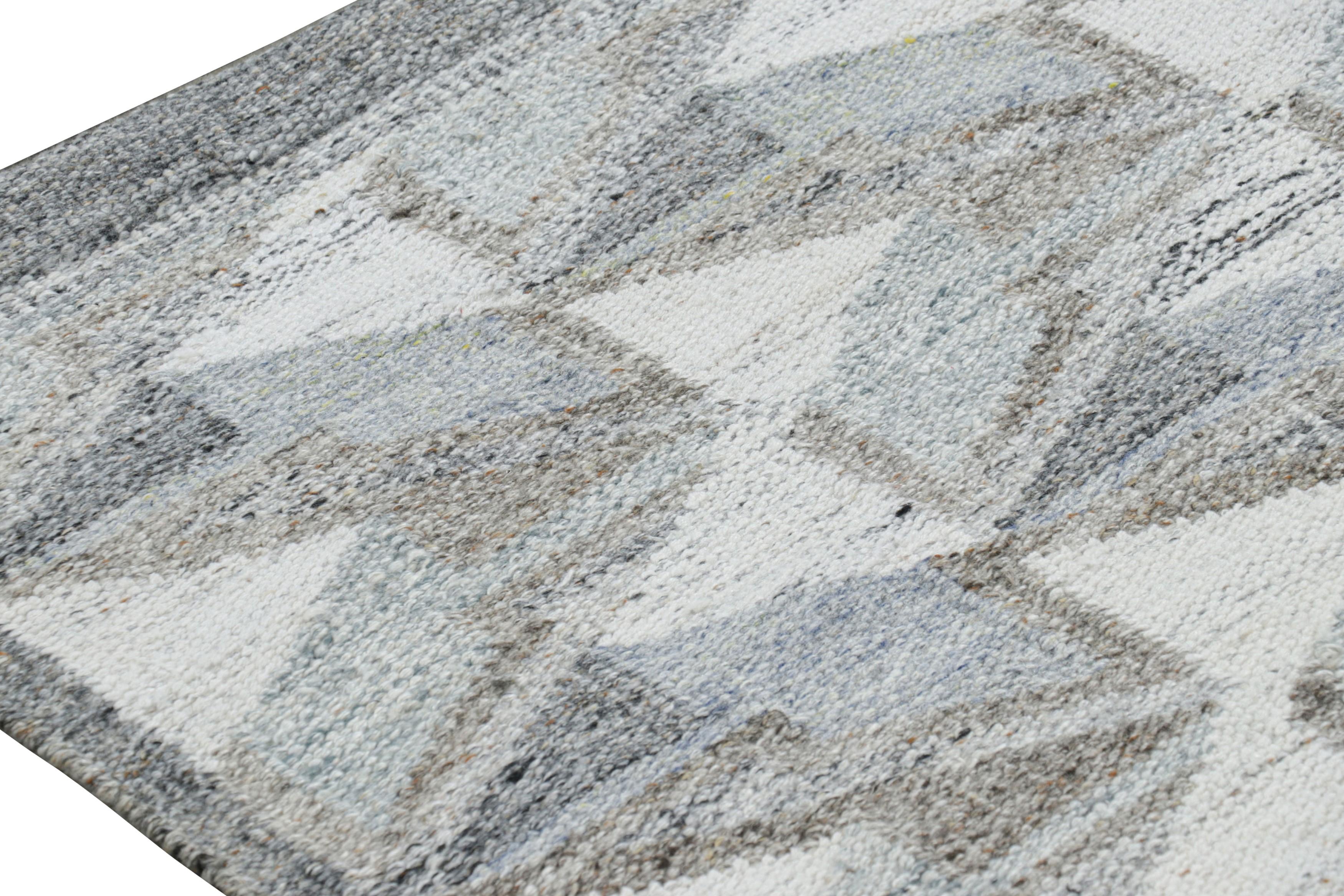 Tappeto da esterno in stile scandinavo Rug & Kilim con motivo geometrico blu e grigio In condizioni Nuovo in vendita a Long Island City, NY