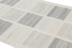 Tapis d'extérieur de style scandinave à motif géométrique blanc et gris de Rug & Kilim