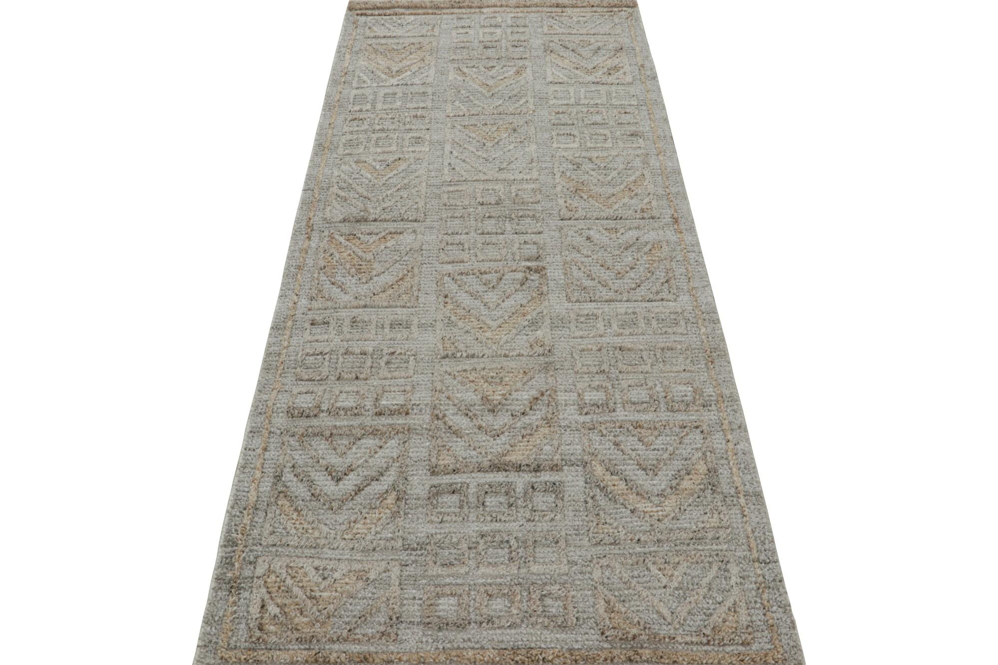 Modern Rug & Kilim’s Scandinavian style Outdoor runner with Greige Geometric Patterns For Sale