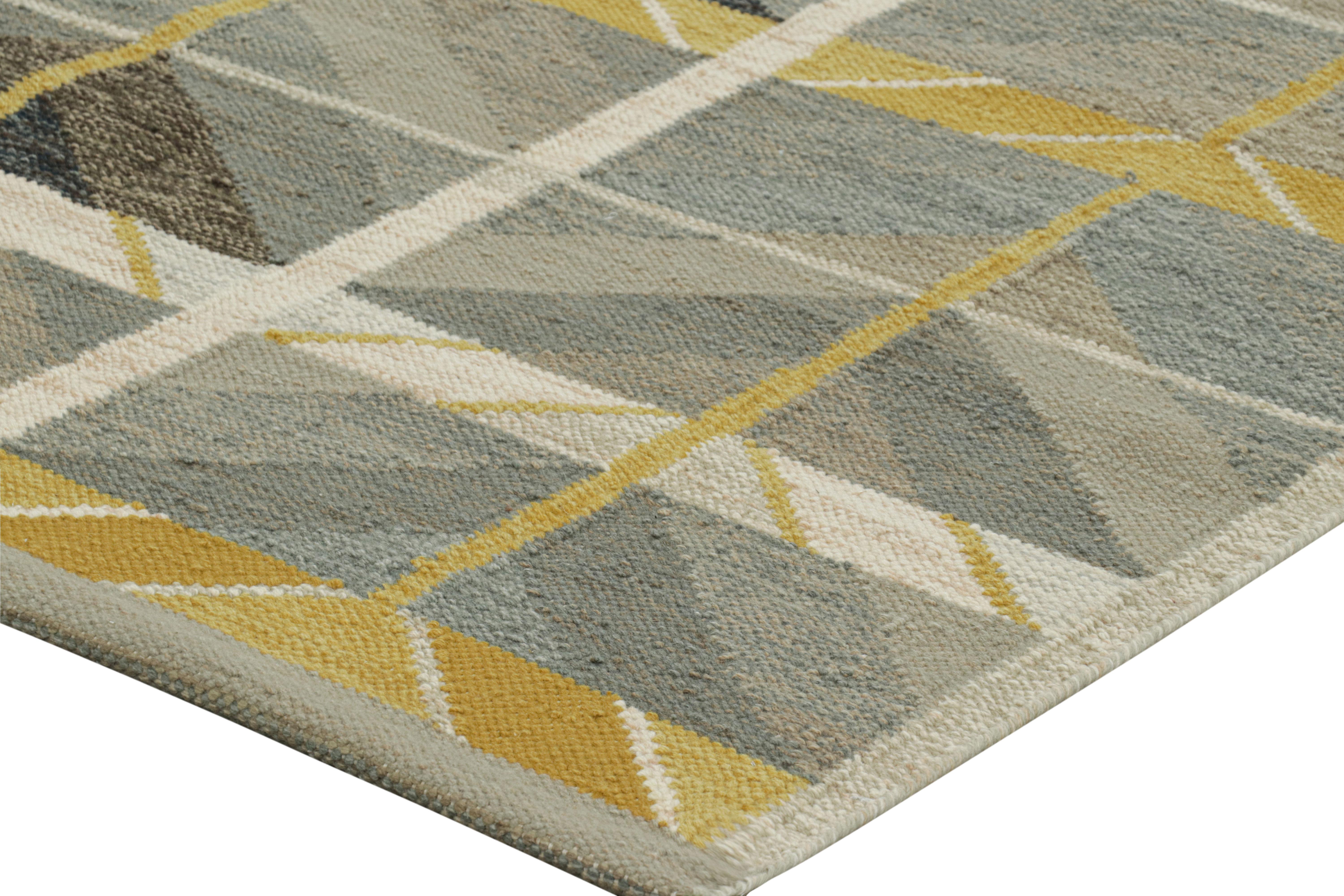 Tappeto in stile scandinavo di Rug & Kilim, grigio e giallo con motivi geometrici In condizioni Nuovo in vendita a Long Island City, NY