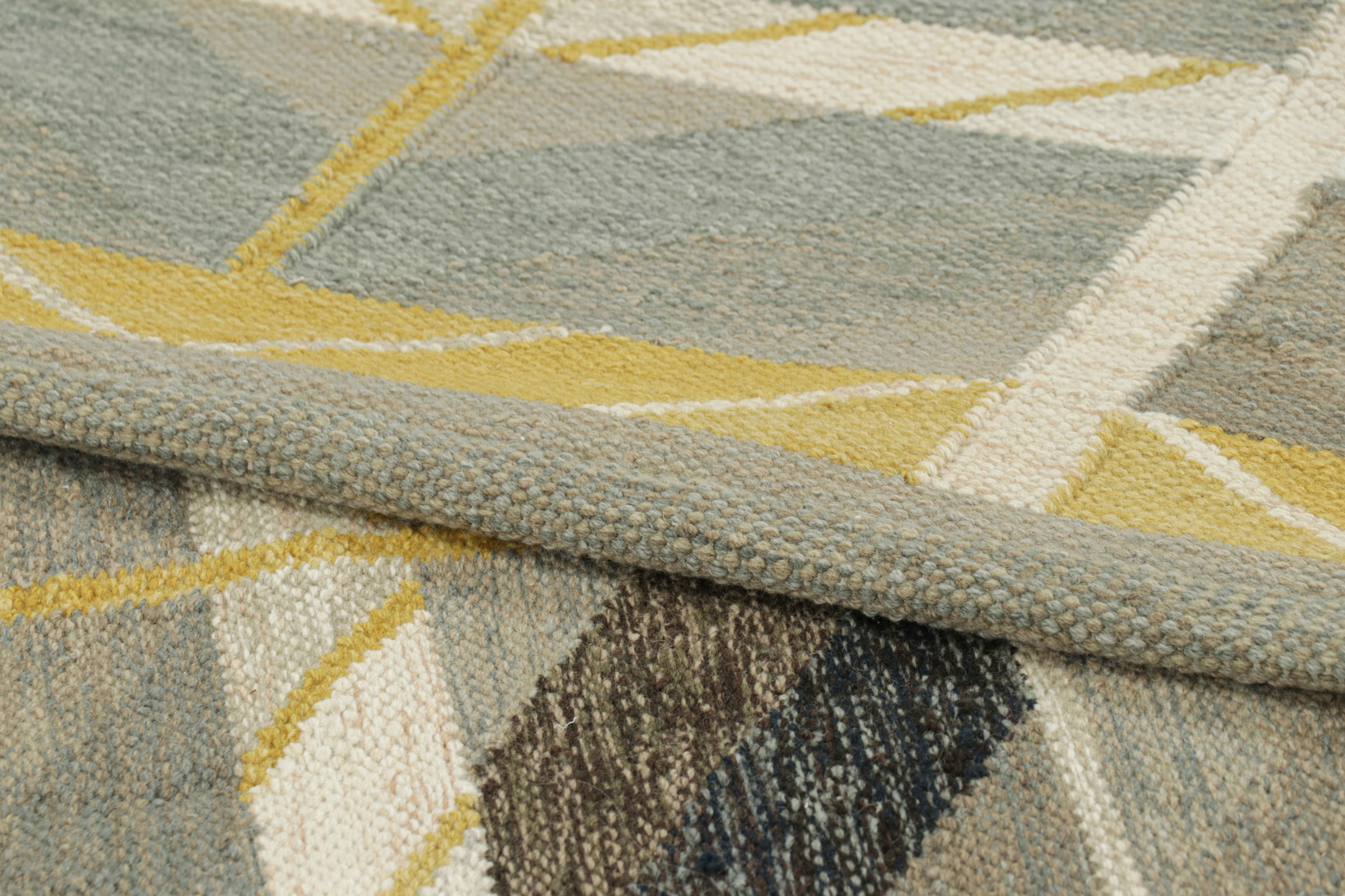 XXI secolo e contemporaneo Tappeto in stile scandinavo di Rug & Kilim, grigio e giallo con motivi geometrici in vendita