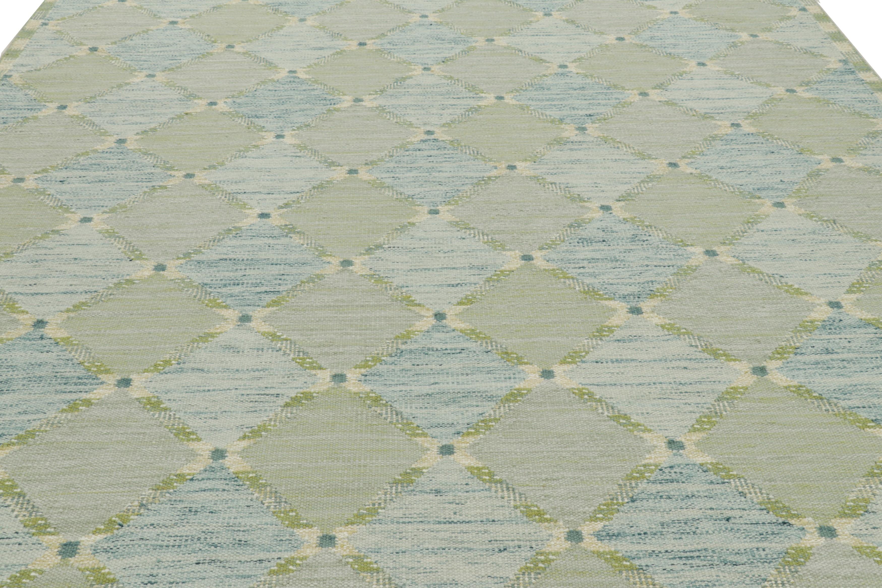 Realizzato in lana intrecciata a mano, questo tappeto 9x12 è una nuova ed entusiasmante edizione della linea a tessitura piatta della pluripremiata Collection & Kilim di Rug & Kilim, una rivisitazione contemporanea dei design vintage e di metà