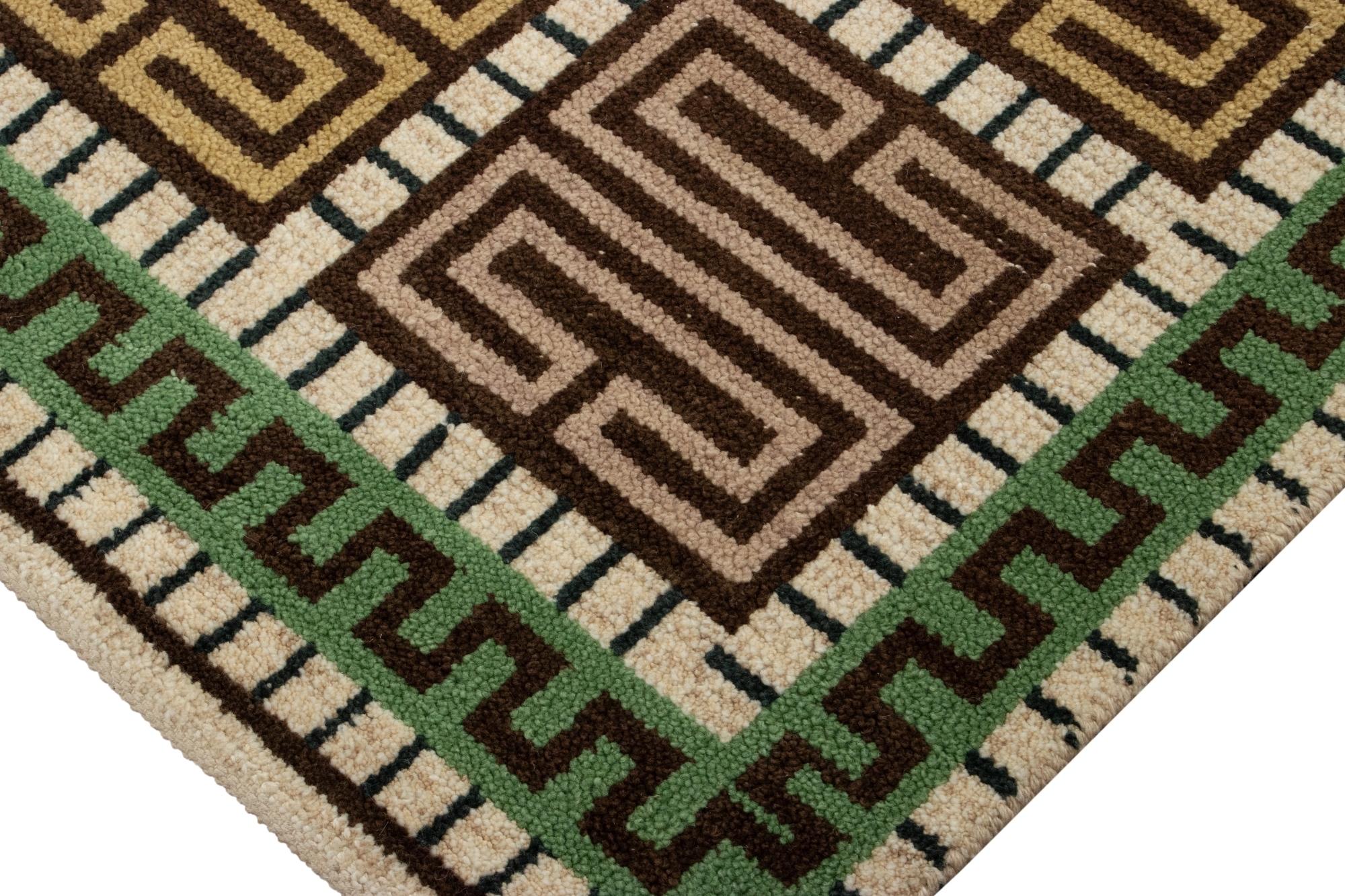 Scandinavo moderno Tappeto in stile scandinavo di Rug & Kilim, verde e rosa con motivi geometrici in vendita