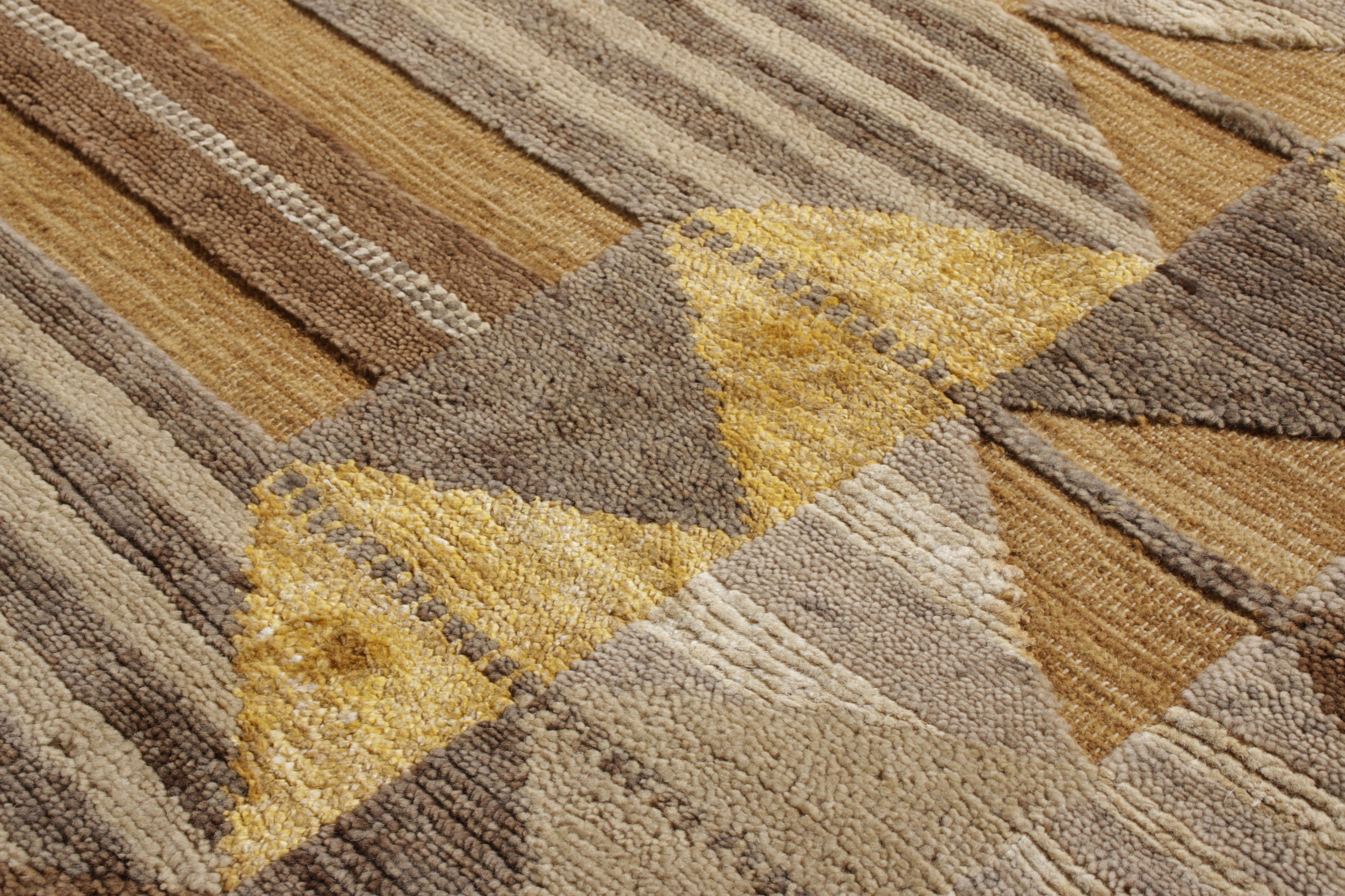 Teppich & Kilims im skandinavischen Stil, hochgeschlossener Beige-Brown-Teppich mit geometrischem Muster (Indisch) im Angebot