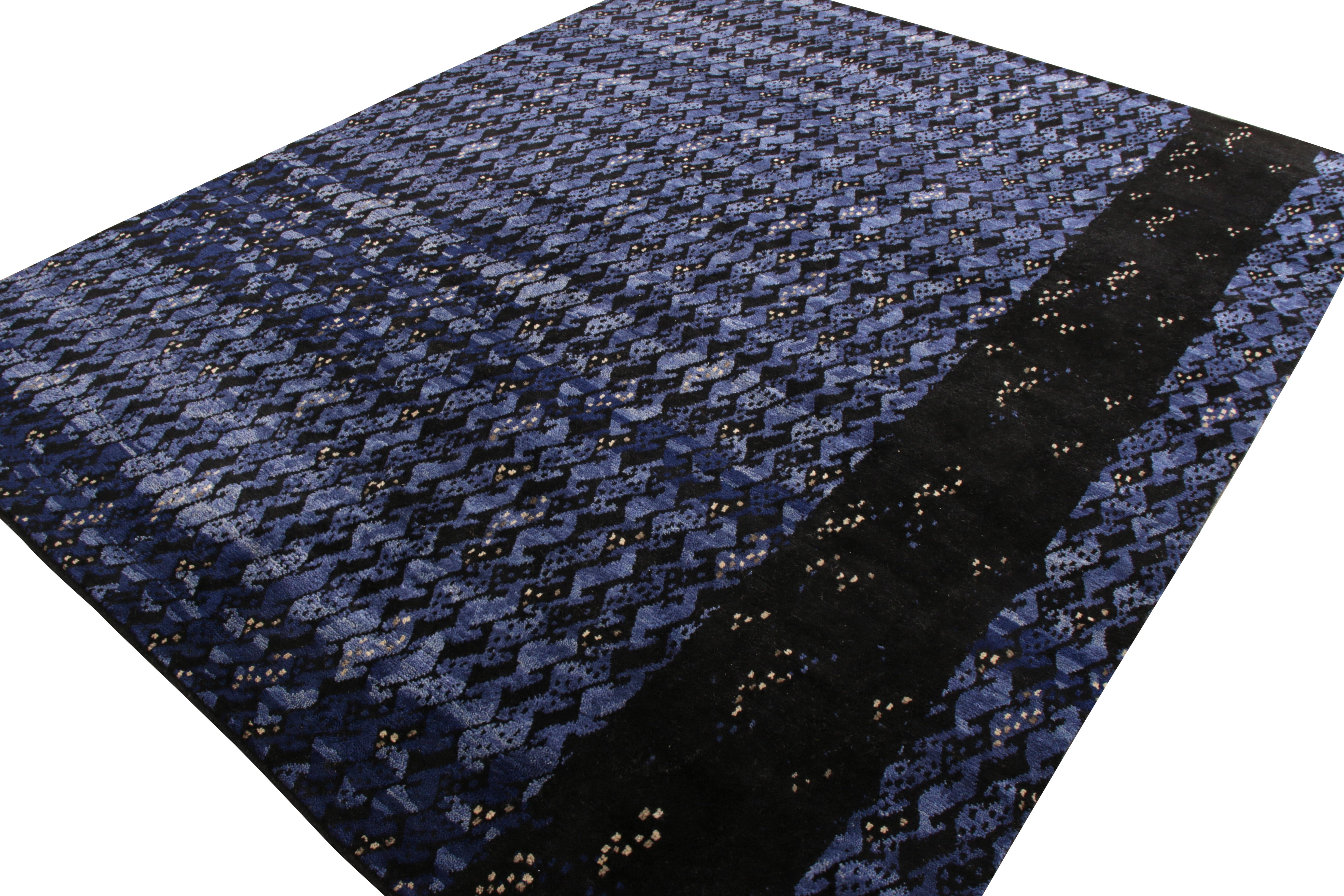 Scandinavo moderno Rug & Kilim è un tappeto in stile scandinavo con motivi geometrici blu e neri. in vendita