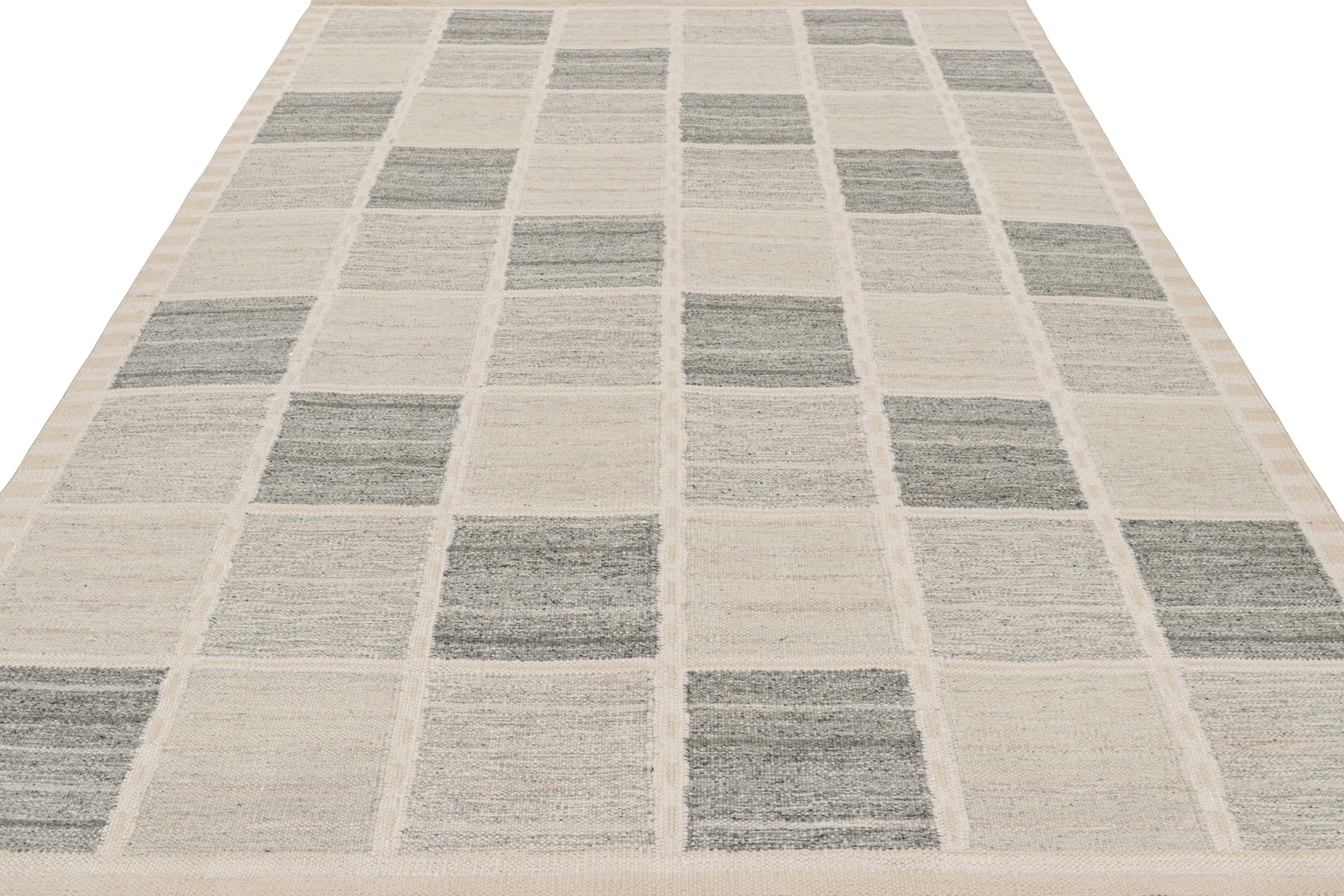 Hand-Woven Rug & Kilim’s Scandinavian Style Rug in Beige and Gray Geometric Patterns For Sale