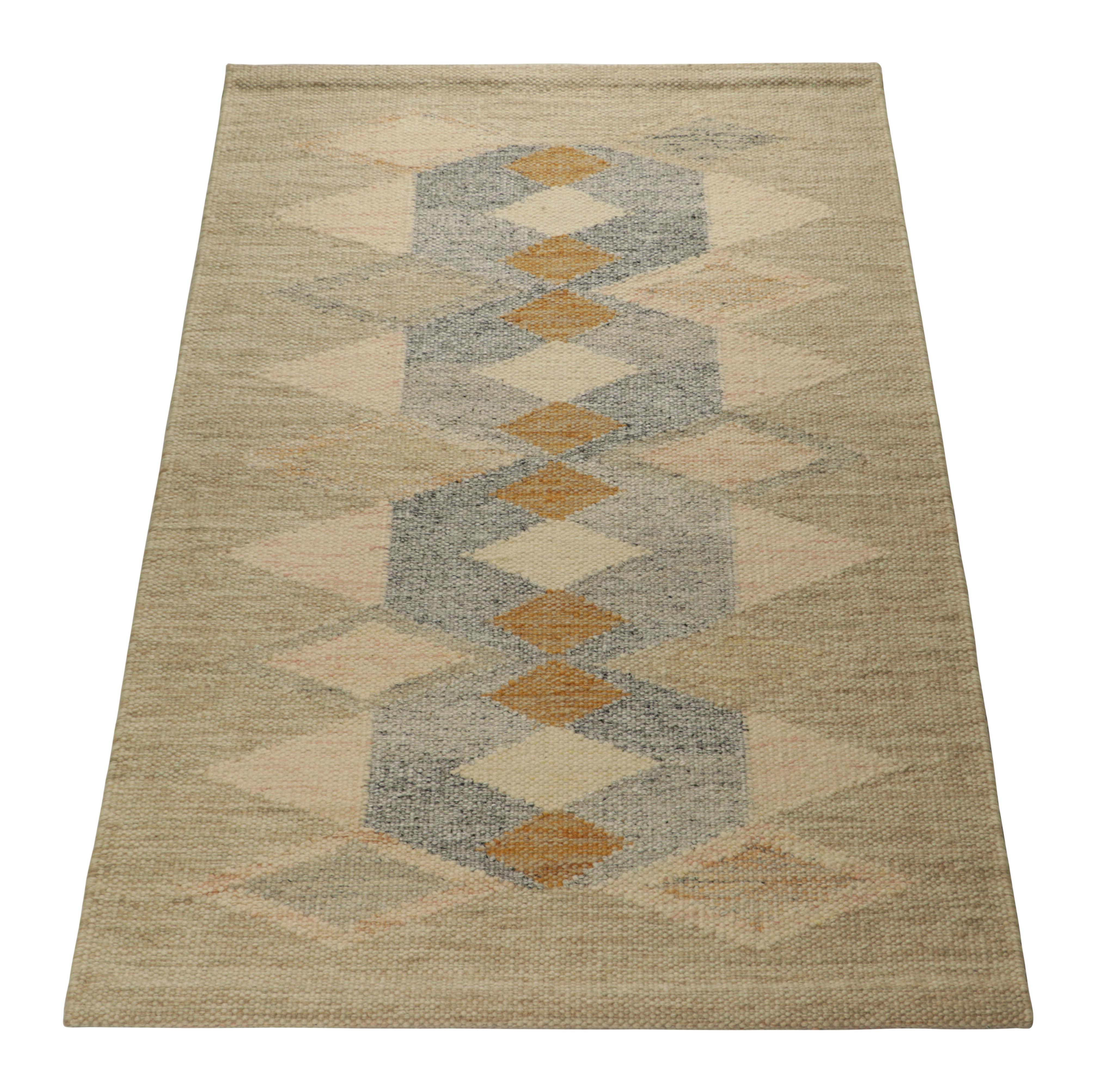 Indian Rug & Kilim’s Scandinavian Style Rug in Beige and Gray, with Geometric Patterns For Sale