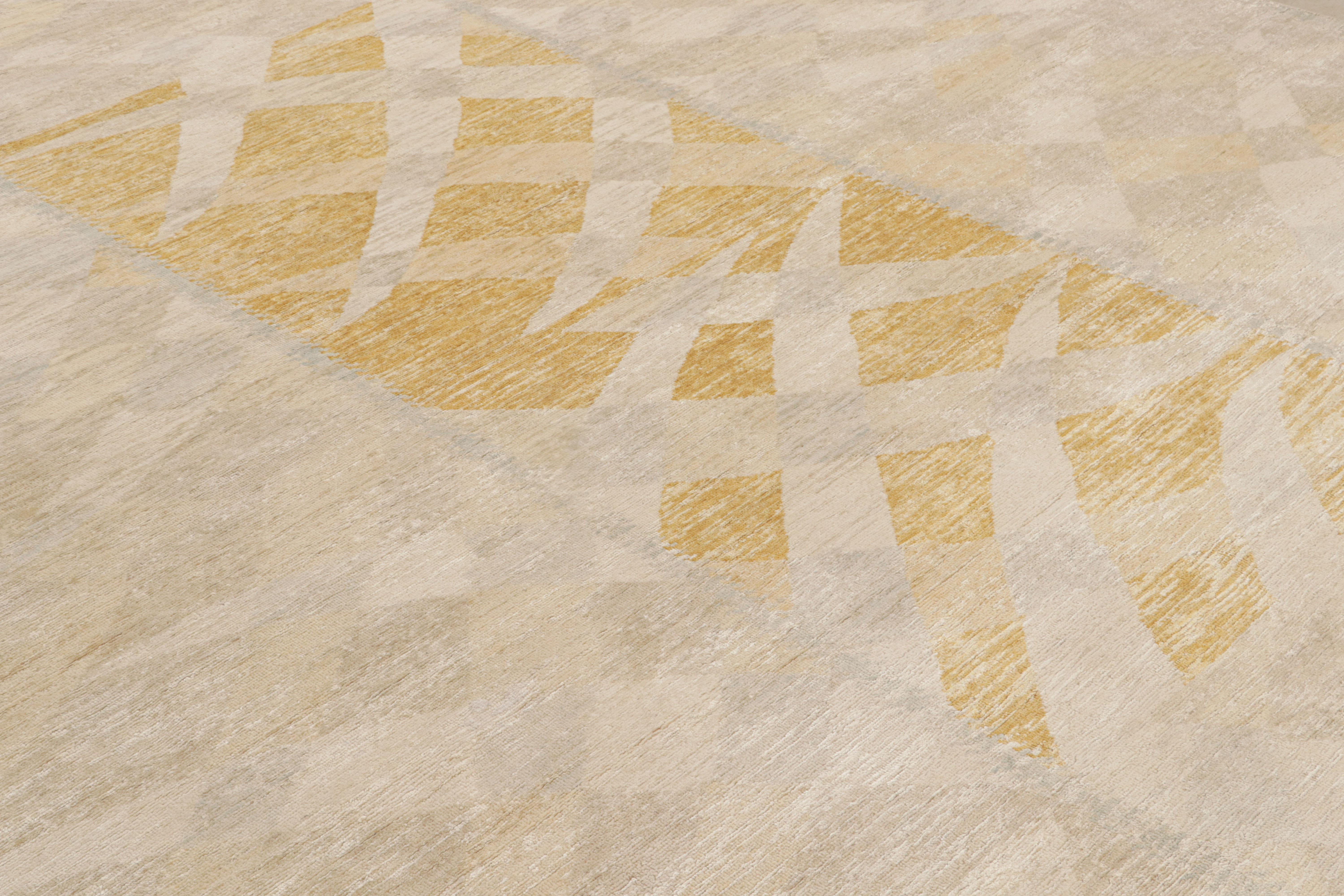 Indian Rug & Kilim’s Scandinavian Style Rug in Beige and Gray, with Geometric Patterns For Sale