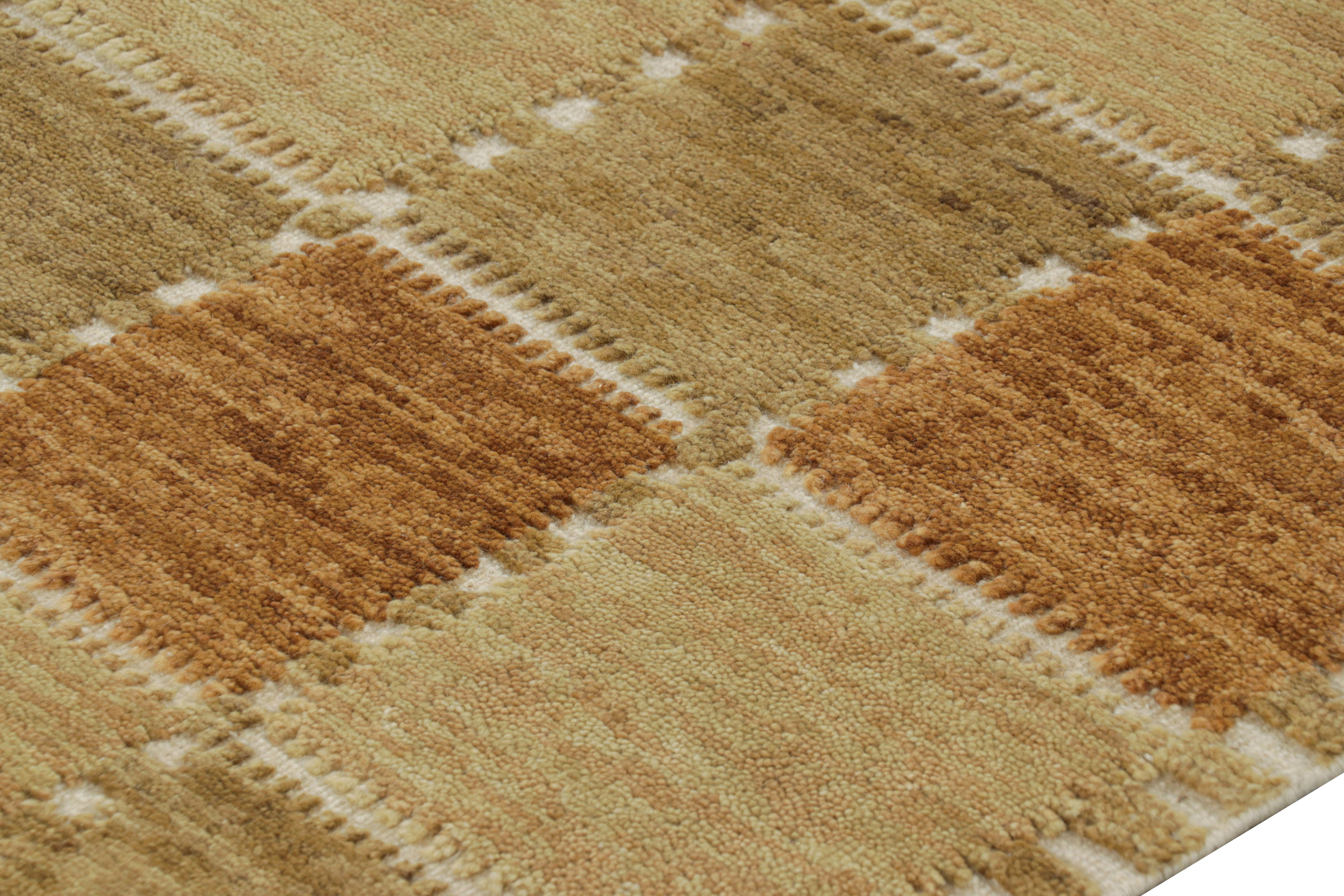 Modern Rug & Kilim’s Scandinavian Style Rug in Beige-Brown and Rust Geometric Pattern For Sale
