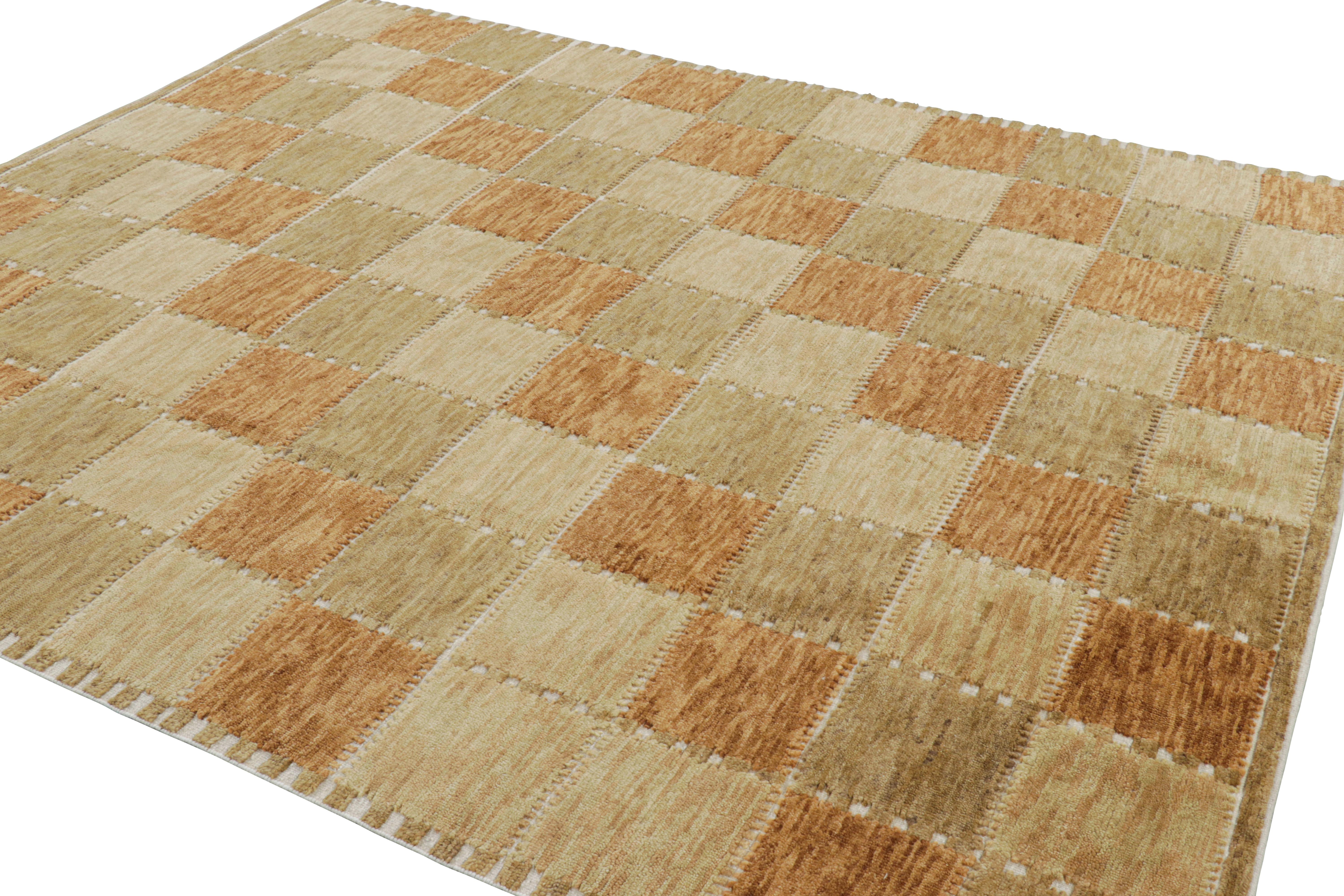 Annodato a mano Tappeto in stile scandinavo Rug & Kilim con motivo geometrico beige-marrone e ruggine in vendita