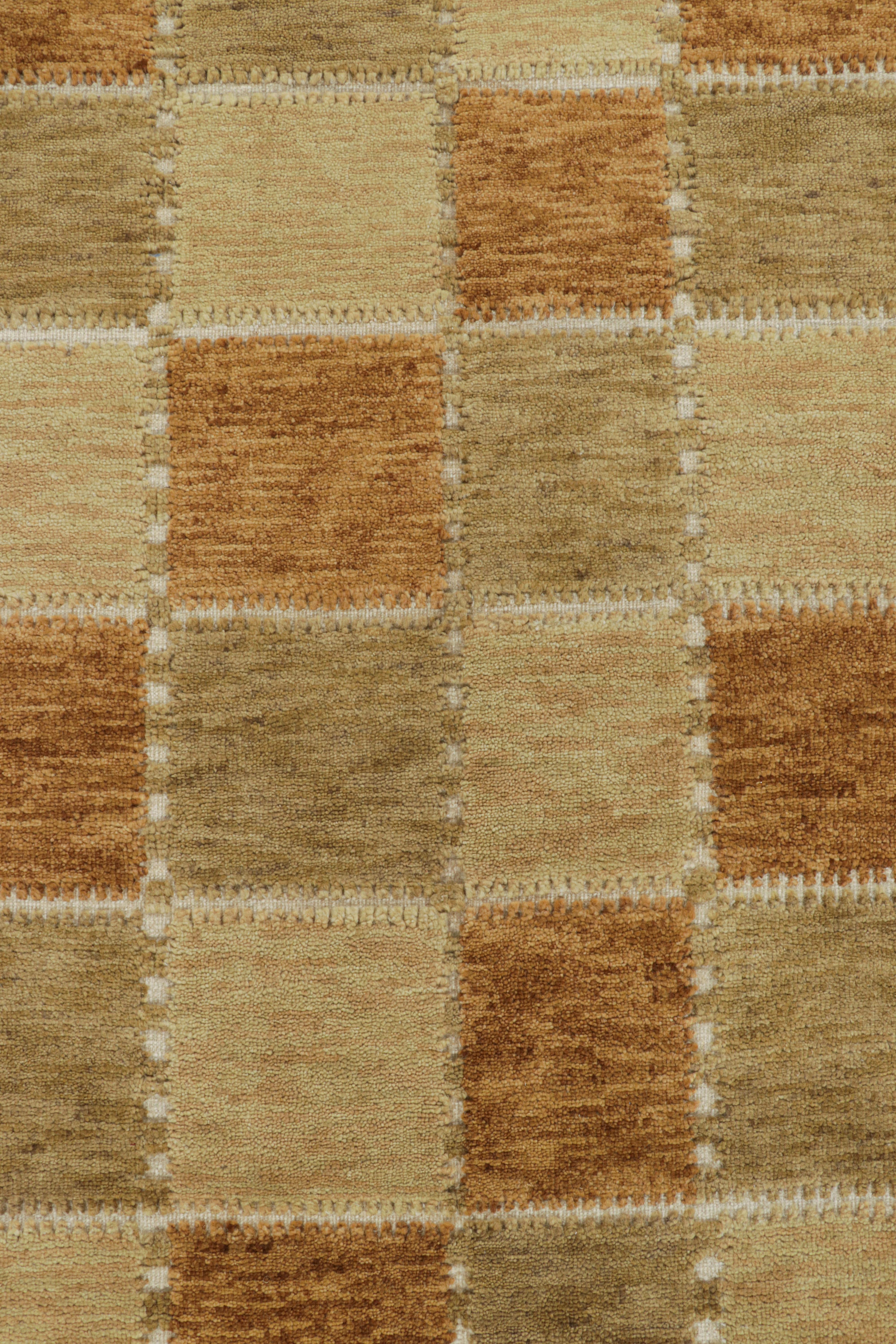 Alfombra de estilo escandinavo Rug & Kilim en marrón beige y estampado geométrico óxido en Nuevo estado para la venta en Long Island City, NY
