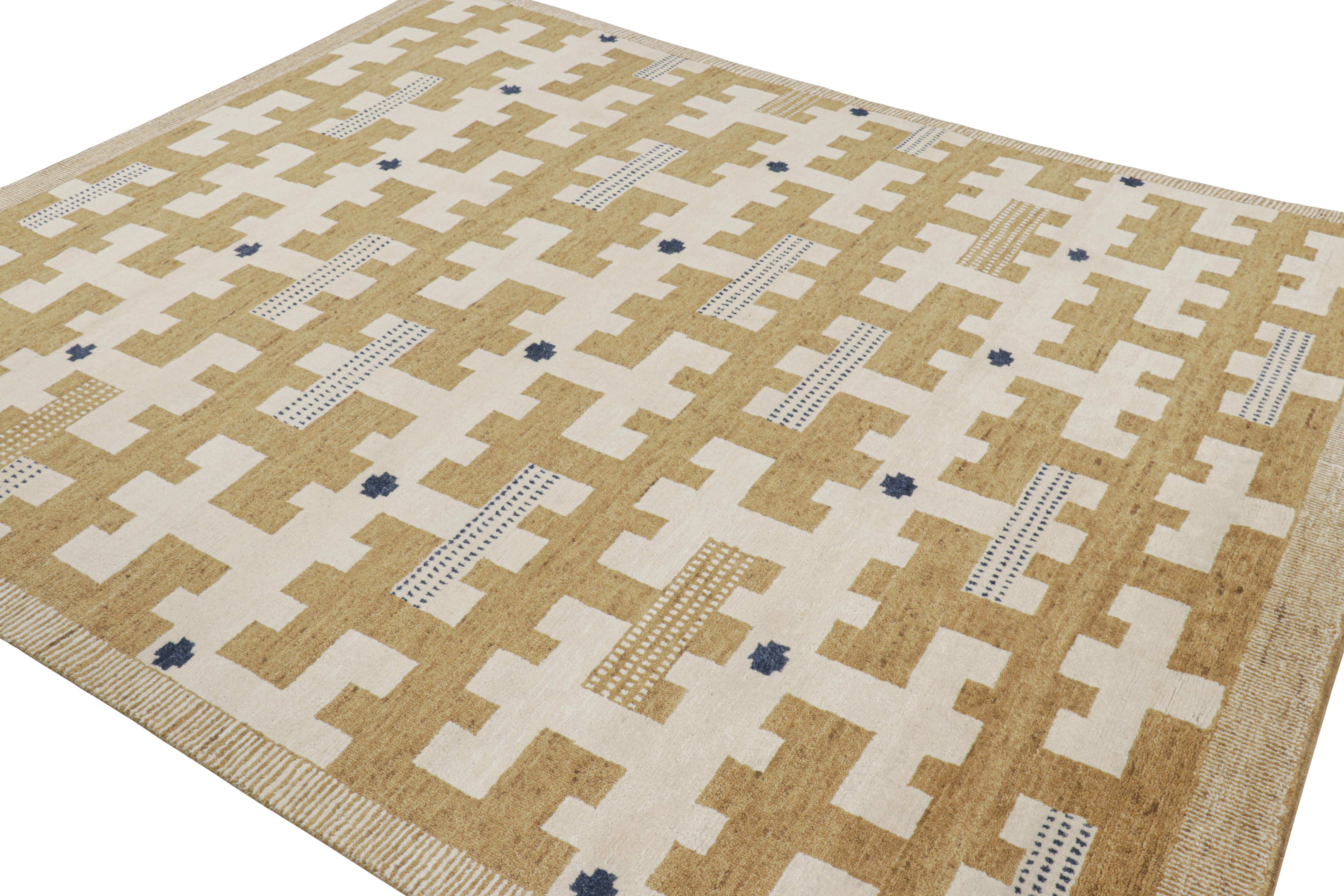 Rug & Kilim's Teppich im skandinavischen Stil in Beige-Braun und Weiß mit geometrischen Mustern (Handgeknüpft) im Angebot